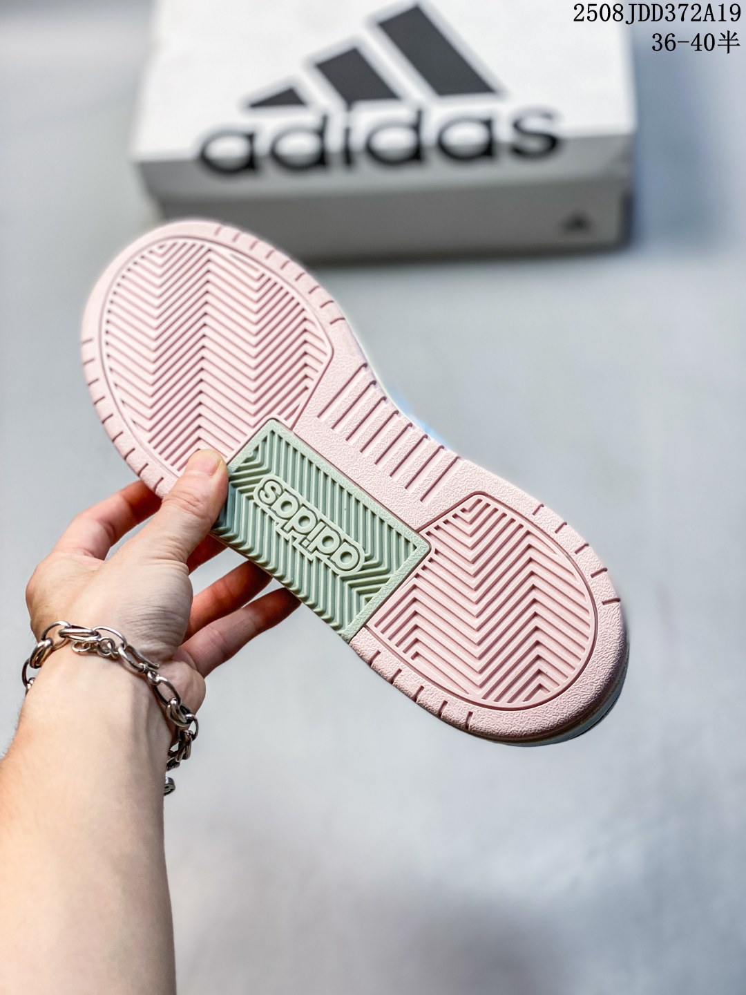 ❤️200包邮/原单代购级别
Adidas 阿迪达斯ENTRAP 春季男女鞋运动鞋休闲鞋
#采用超软移膜皮革鞋面 全新系列 迪丽热巴,易烊千玺同款，Adidas阿迪达斯生活 Neo Entrap Low追赶系列轻便休闲运动百搭板鞋
尺码：如图
编码：08JDD372A19