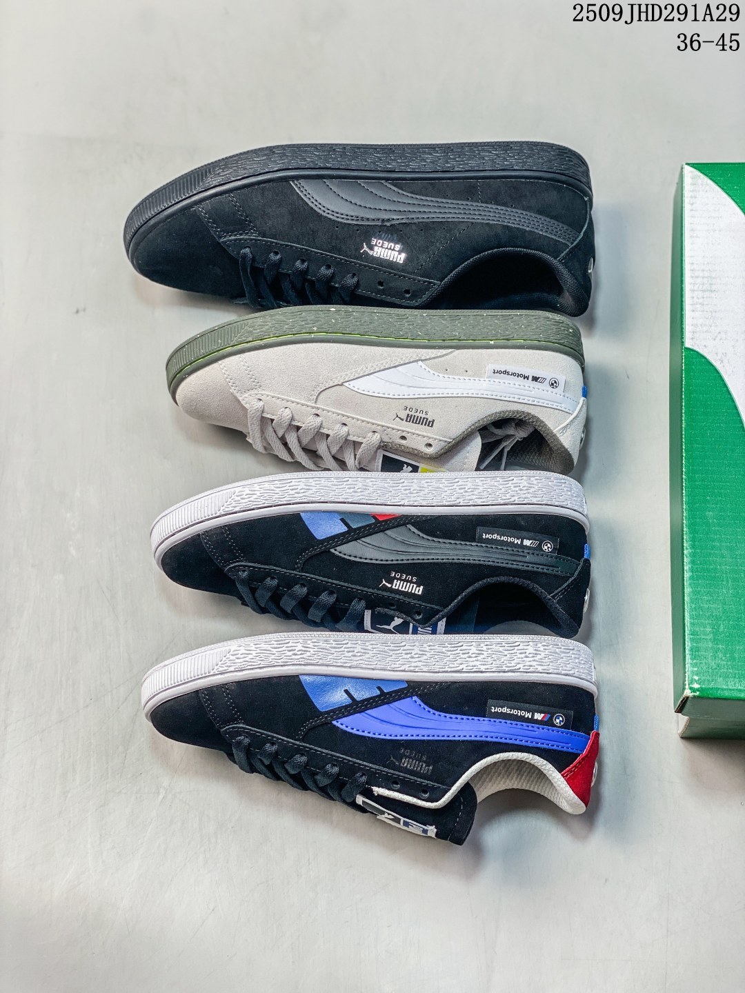 🈴️💰130
PUMA彪马 puma white rice-dark grey新款男女同款复古休闲板鞋面包鞋
鞋面采用优质麂皮材质，鞋带加宽加厚设计，鞋舌有PUMA标志和跃动飞豹图案，鞋底采用白色橡胶材质，底部有几何纹理图案设计，整体造型圆润饱满，蓝色鞋身展现活力与运动感，白色点缀增添简洁千净的视觉效果，是一款时尚潮流的休闲运动鞋。
货号:396057-01
尺码:36～45
编码：09JGD291A29