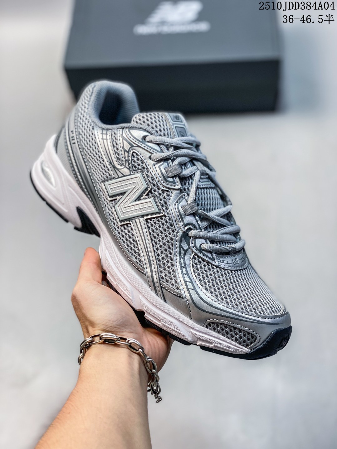 💰150🉐特价
New Balance/新百伦 男女鞋真标半码制，原楦开发版型，采用纤维牛剖革拼接透气网眼衬垫织物鞋面材质，独立3层组合中底，外置防滑耐磨橡胶大底❗️复刻千禧美学,革新跑鞋经典!NB新百伦New Balance MR740系列低帮复古老爹风休闲运动慢跑鞋“白银沼泽绿 

类型：男女鞋
码数：36 37 38 38.5 39.5 40 40.5 41.5 42 42.5 43 44 45 46
10JDD384A04