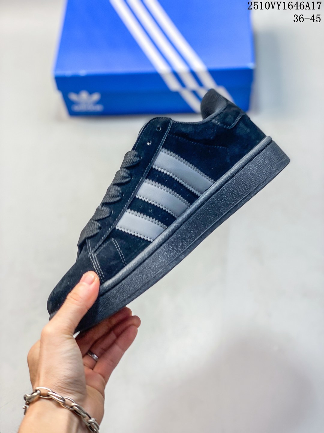 💰75 ✨Adidas originals Campus 00s 阿迪campus潮流复古休闲板鞋🔥adidas Campus系列，生生不息的经典之作⚡️初次问世于篮球赛场，后破圈而出，摇身一变成为跨界宠儿✅这款Campus 00s千禧风经典鞋，一反原作设计理念，在校园风配色之上加入曲线元素，通过比例调整呈现个性风格，独具匠心🌟渐变色绒面革鞋面，搭配细腻的米白色中底，与Campus经典风格一脉相承🈴️部分采用再生材料，来自边角余料和消费后废旧衣物等废弃物，旨在减少生产原生材料对环境的影响‼️ 货号：GY6434 Size：36 36⅔ 37⅓ 38 38⅔ 39⅓ 40 40⅔ 41⅓ 42 42⅔ 43⅓ 44 45 编码：10VY1646A17