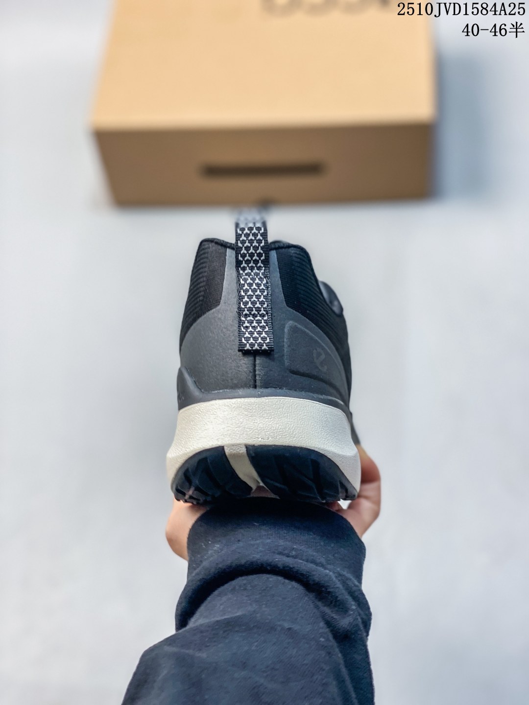 💰290
级✅Ecco爱步 Biom 2.2 breathru 时尚圆头 低帮 生活休闲鞋
货号:830753-00101
尺码:40-46
编码：10JVD1584A25