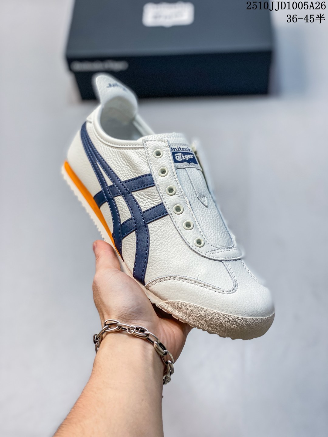 💰170 公司级
Onitsuka Tiger MEXICO66 Paraty Slip-On 亚瑟士鬼塚虎一脚蹬经典休闲帆布鞋。虎爪造型的Logo，鞋身稳定包裹系统支撑鞋身。鞋头外包橡胶片，保护脚趾，耐磨损。穿脱简洁，懒汉风格。 
货号：1183A962-100
尺码：35～45带半码
编码：10JJD1005A26