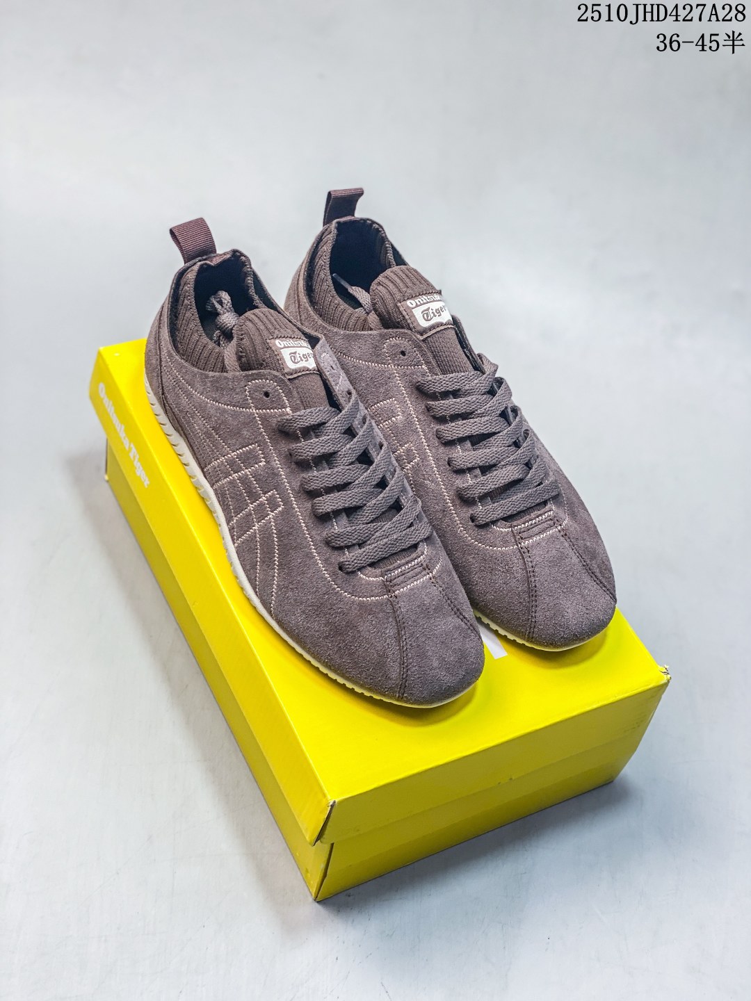 🈴️ 💰190 公司级
亚瑟士（asics）NETBURNER BALLISTIC FF 4 舒适百搭简约时尚 低帮 训练鞋 男女款运动跑步鞋。亚瑟士 ASICS GEL-NETBURNER BALLISTIC FF 4 是专为排球运动设计的专业鞋款，2025年8月推出的升级版在性能和舒适性方面均有显著提升。 ‌核心升级亮点了‌包裹性与透气性‌：采用无缝柔韧网布鞋面，贴合度提升30%，同时通过动态束带设计实现足弓横向偏移量仅1.8mm，保持运动稳定性。 ‌推进力与抓地力‌：鞋底纹路结合Precision Sole与X-Guidance设计，多方向抓地力提升25%，尤其在转折和加速场景中表现更优。 ‌‌中底技术‌：FlyteFoam材质实现落地回弹率提升18%，配合SpeedTruss结构增强横向移动稳定性，适合快速移动场景。 ‌适用场景点适合追求快速移动、多方向切换的排球运动员，尤其推荐给需要横向移动稳定性支撑的球员。 105A083 101

码数：36 37 37.5 38 39 39.5 40.5 41.5 42 42.5 43.5 44 44.5 45 
10JHD427A28