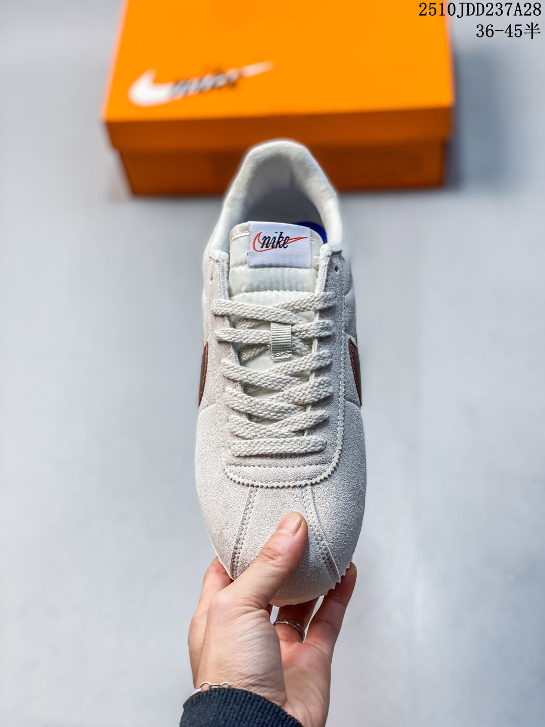 💰150 公司级
耐克Nike Classic Cortez 全新配色经典阿甘休闲跑步鞋 货号：IB1857 100

码数：36 36.5 37.5 38 38.5 39 40 40.5 41 42 42.5 43 44 45
编号：2510WYYHAY
10JDD237A28