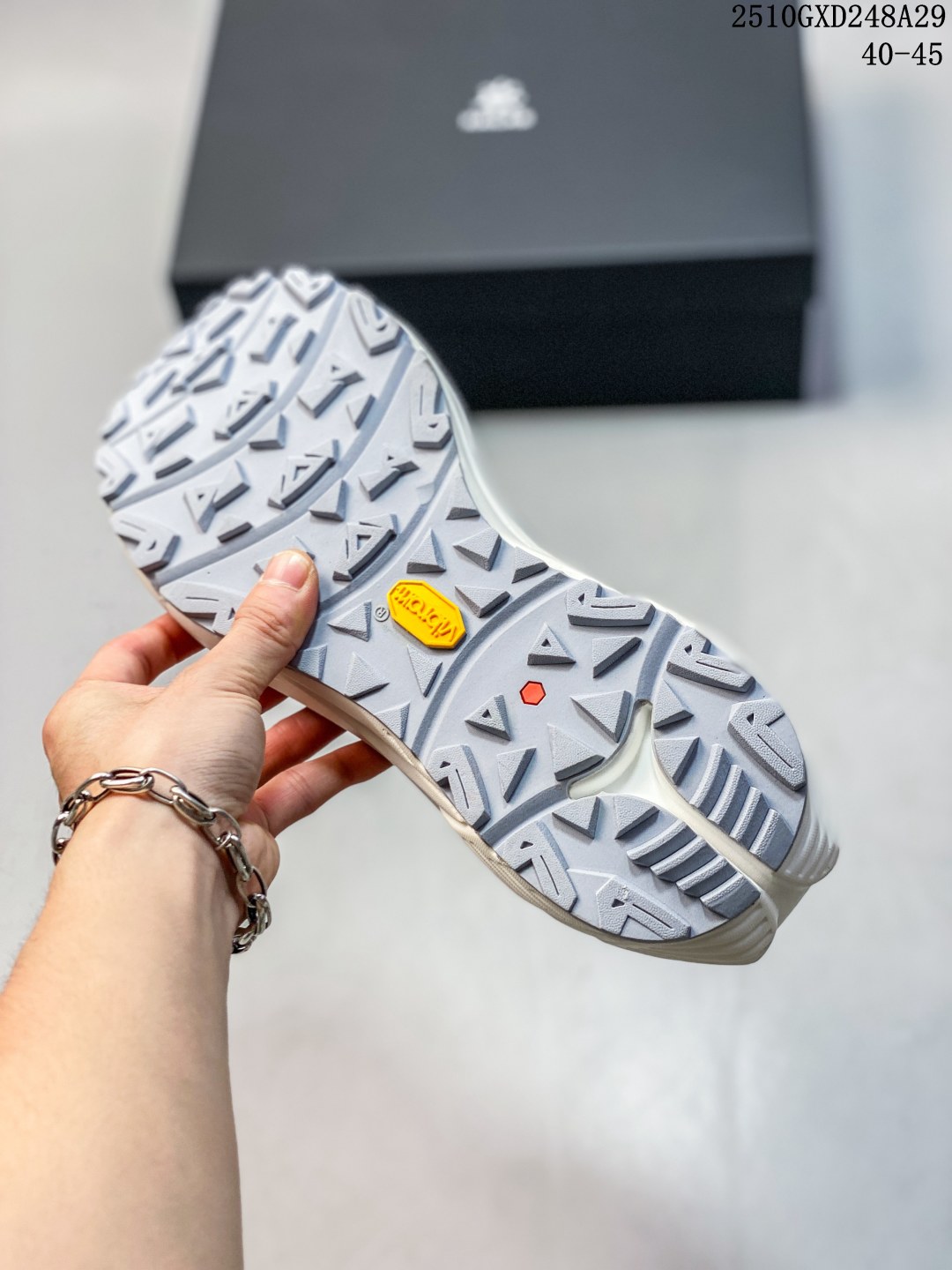 💰300。纯原
凯乐石KAILAS 远征 MAX FLT 运动户外 防滑防水透气 低帮 登山徒步鞋 男款
10GXD248A29