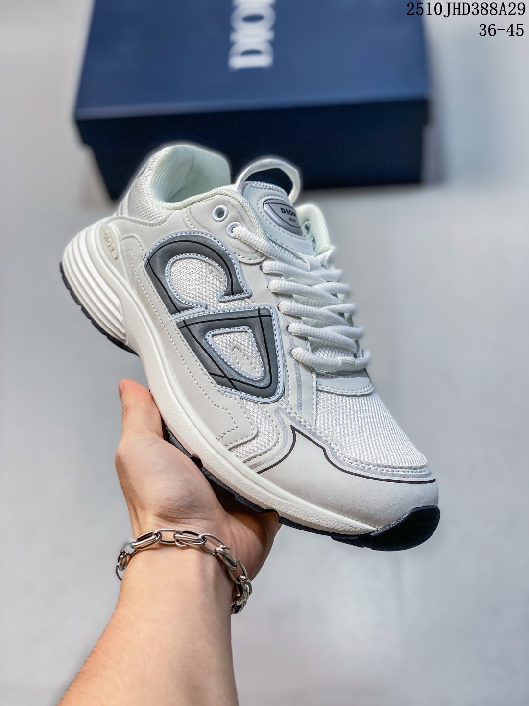 Dior迪奥 男款老爹跑步鞋 D-Connect 氯丁橡胶运动鞋 厚底增高老爹鞋 外贸平台专供.官方19ss走秀款 采用透明橡胶镶片设计 高弹力透气针织面,鞋带饰以“DIOR”标志 全包边橡胶鞋底.鞋底采用 Christian Dior 的标志性星星符号装饰 多材质拼接,原装规格包装 手提袋. 10JHD288A29