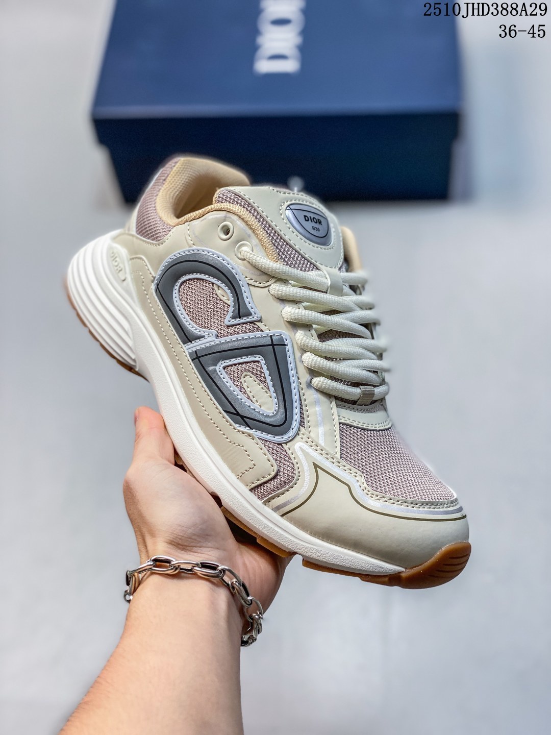 Dior迪奥 男款老爹跑步鞋 D-Connect 氯丁橡胶运动鞋 厚底增高老爹鞋 外贸平台专供.官方19ss走秀款 采用透明橡胶镶片设计 高弹力透气针织面,鞋带饰以“DIOR”标志 全包边橡胶鞋底.鞋底采用 Christian Dior 的标志性星星符号装饰 多材质拼接,原装规格包装 手提袋. 10JHD288A29