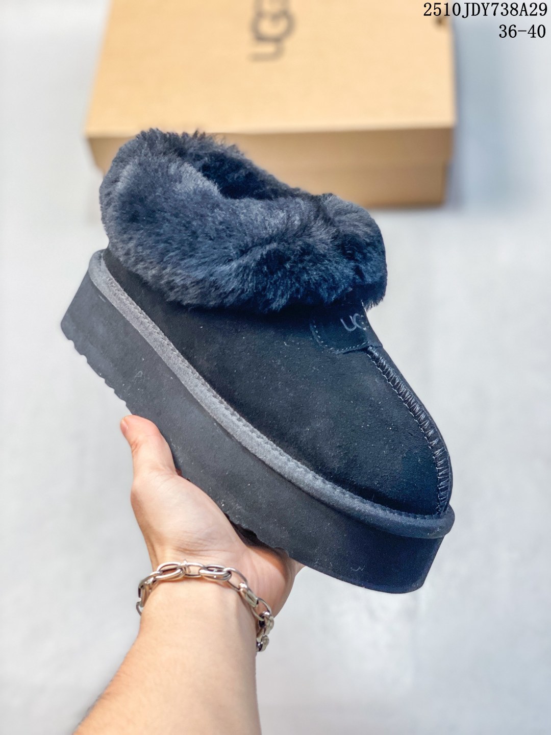 💰160
 UGG 厚底 小红书爆款 羊绒鞋垫 冬季保暖外出 家居都是很适合的选择 进年uug推出款式系列 局部偏向年轻消费者喜好 也走到时尚潮流穿搭的前沿 鞋身材质UGGPURE™植入式羊毛内底 轻便防滑舒适橡胶外底 带有品牌LOGO商标
编号：114120
尺码：36～40
10JDY738A29