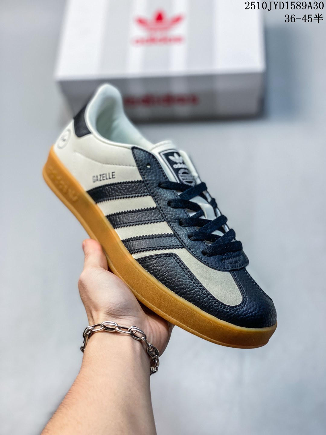纯原 ✨adidas 德训鞋 “闪电联名-黑灰”高端定制 大厂纯原品质出货 超高清洁度 细节完美 舒适百搭 低帮休闲板鞋 男女同款 货号:SC9207-722 JYD1589A30