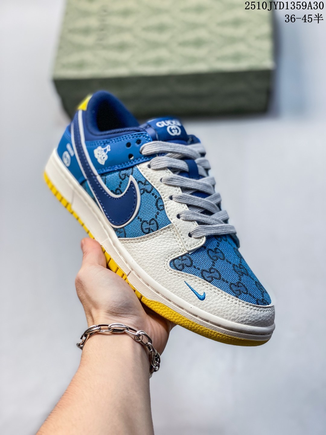 公司级 高端定制Nike SB Dunk Low “古驰联名 帆布白蓝”高端定制 低帮休闲板鞋 定制鞋盒 大厂品质出货 超高清洁度 皮料切割干净无任何毛边 细节完美 货号:XD1588-215 JYD1359A30