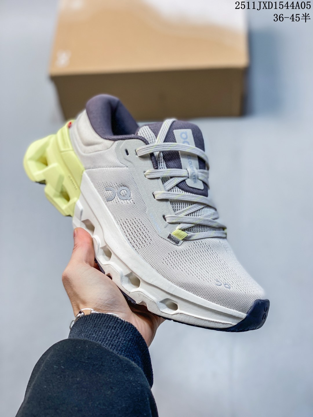 🈴 💰200 公司级
On昂跑 Cloudflver5户外街头机能风跑步鞋
户外机能融合街头潮流
越界开启全新都市探索
CloudTec专利科技鞋底搭载耐温耐用革新中底泡棉 同时以摇椅圆弧的机能感轮廓 
带来流畅平稳的迈步 轻量透气的工程网格结合环保人造麂皮 衬托出活力醒目的视觉效果 饰有品牌Logo的TPU鞋带扣 让系带方式别具一格 
是日常穿搭、旅行和城市探索的理想之选
11JXD1544A05