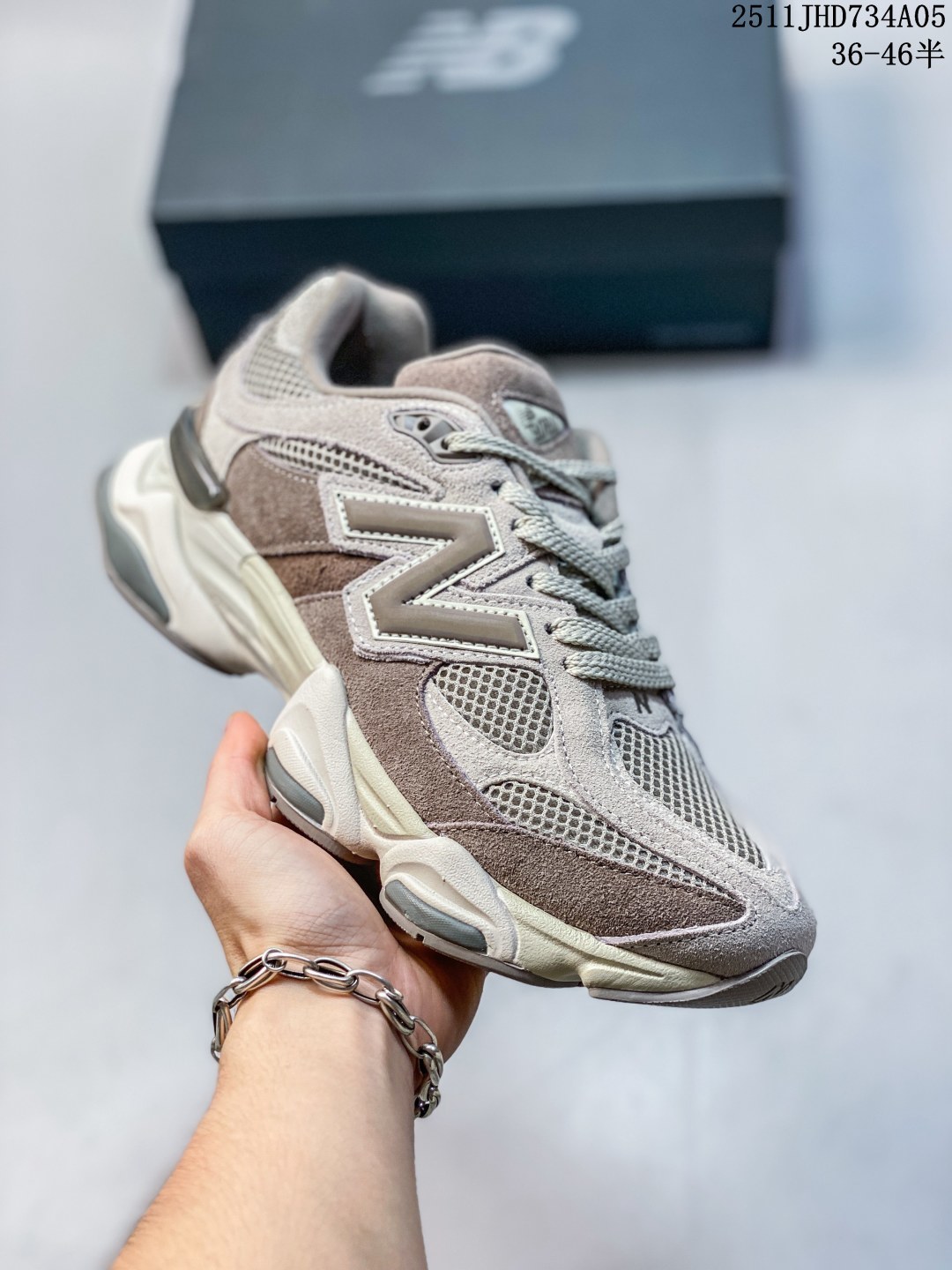 【公司级】NB 新百伦 New Balance NB9060小象蹄男女款9060舒适百搭老爹鞋.全新 9060 款式将经典风格与现代设计融合到日常多功能性中. 9060 重新诠释了源自经典 99X 型号的熟悉元素,其灵感来自于 Y2K 时代的未来主义和美学. 鞋面在990 的基础中进行了扩展和使用,以提供可见的运动感,中底采用 ABZORB 和 SBS 熟悉的缓震平台以提供舒适感. 类型:男女鞋 货号:U9060IAB 含半码 编码:LKGD1030ZCL 11JHD734A05