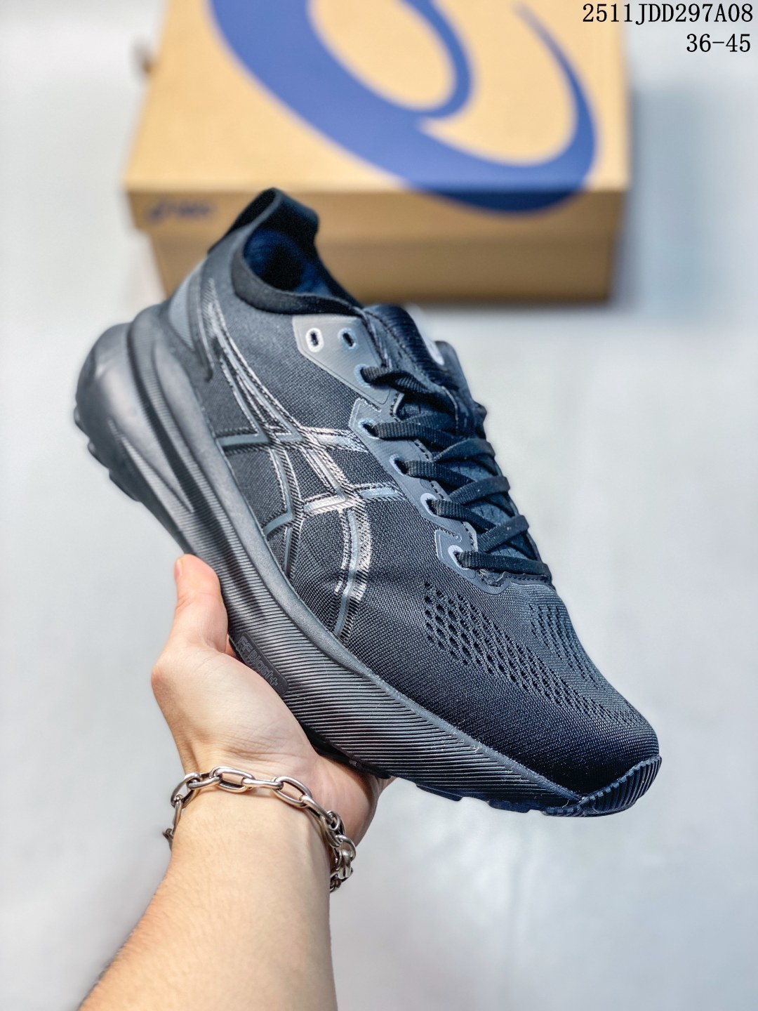 💰100
Asics/亚瑟士   男女鞋，全新原装数据开发人体工学一体式轻质贾卡双层编织鞋面,针织高弹性鞋舌+贴合感鞋领结构，内嵌独家原装真 PureGel缓震胶 配置原装数据开发双层FF BLAST PLUS ECO中底环保材质、带4D引导系统，原厂配比AHAR橡胶底部,兼顾抓地及耐久性底片❗️稳定系跑鞋之王,日本专业跑鞋品牌-亚瑟士/Asics Gel-Kayano 31 卡亚诺31代低帮专业有氧超轻量休闲运动全能慢跑鞋 

类型：男女鞋
码数：36 37 38 39 40 41 42 43 44 45
编码：251031315.924
11JDD297A08