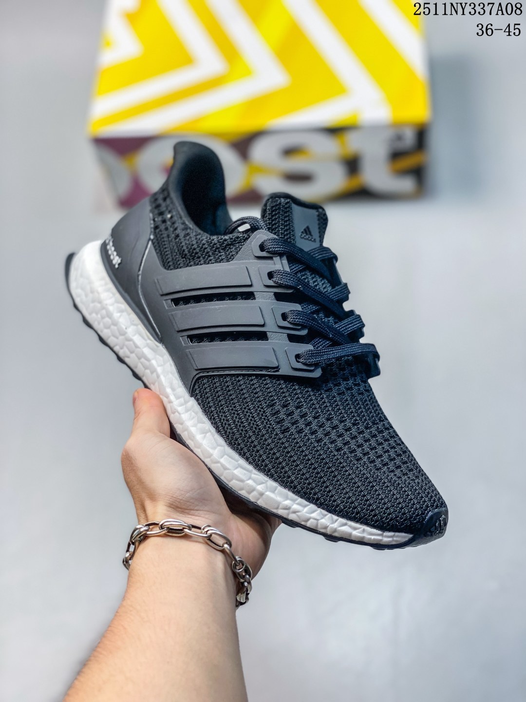 💰95 公司级✅AD Ultra Boost UB3.0系列低帮袜套式针织透气缓震休闲运动慢跑鞋 BA8841 德国进口巴斯夫大底 全套原纸板楦头开发 原厂特供飞织面配套加持 确保原汁原味 完美呈现版型 一比一还原zp踩屎脚感 原档案底模数据 正确多层组合大底 辰元原厂针织代工 细节还原度极高 独家外贸特供开发至48.5 超强Boost缓震 搭配马牌橡胶大底 满足日常出行跑步健身需求 Primeknit鞋面材料采用羊毛沙线 舒适柔软 爆米花颗粒饱满 弹性十足 鞋底前后10mm的标准高度差 使两头上翘的弧形鞋底结构更加完美 尺码:36 36.5 37 38 38.5 39 40 40.5 41 42 42.5 43 44 44.5 45 46 47 48 编码:221JWD0805 11NY337A08