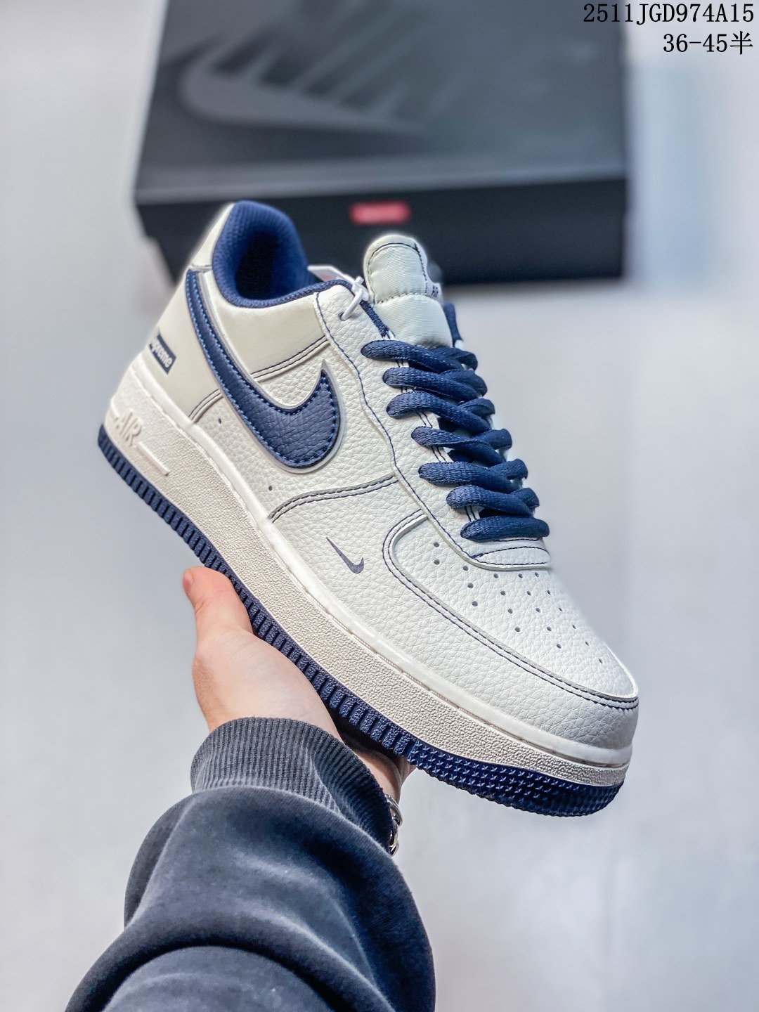💰140
公司级✅耐克Nike AIR FORCE 1’07空军一号低帮百搭休闲运动板鞋。柔软、弹性十足的缓震性能和出色的中底设计,横跨复古与现代的外型结合,造就出风靡全球三十多年的Force 1。
货号:GX3173-111
尺码:36 36.5 37.5 38 38.5 39 40 40.5 41 42 42.5 43 44 45
ID:JZD534-AJG
11JGD974A15