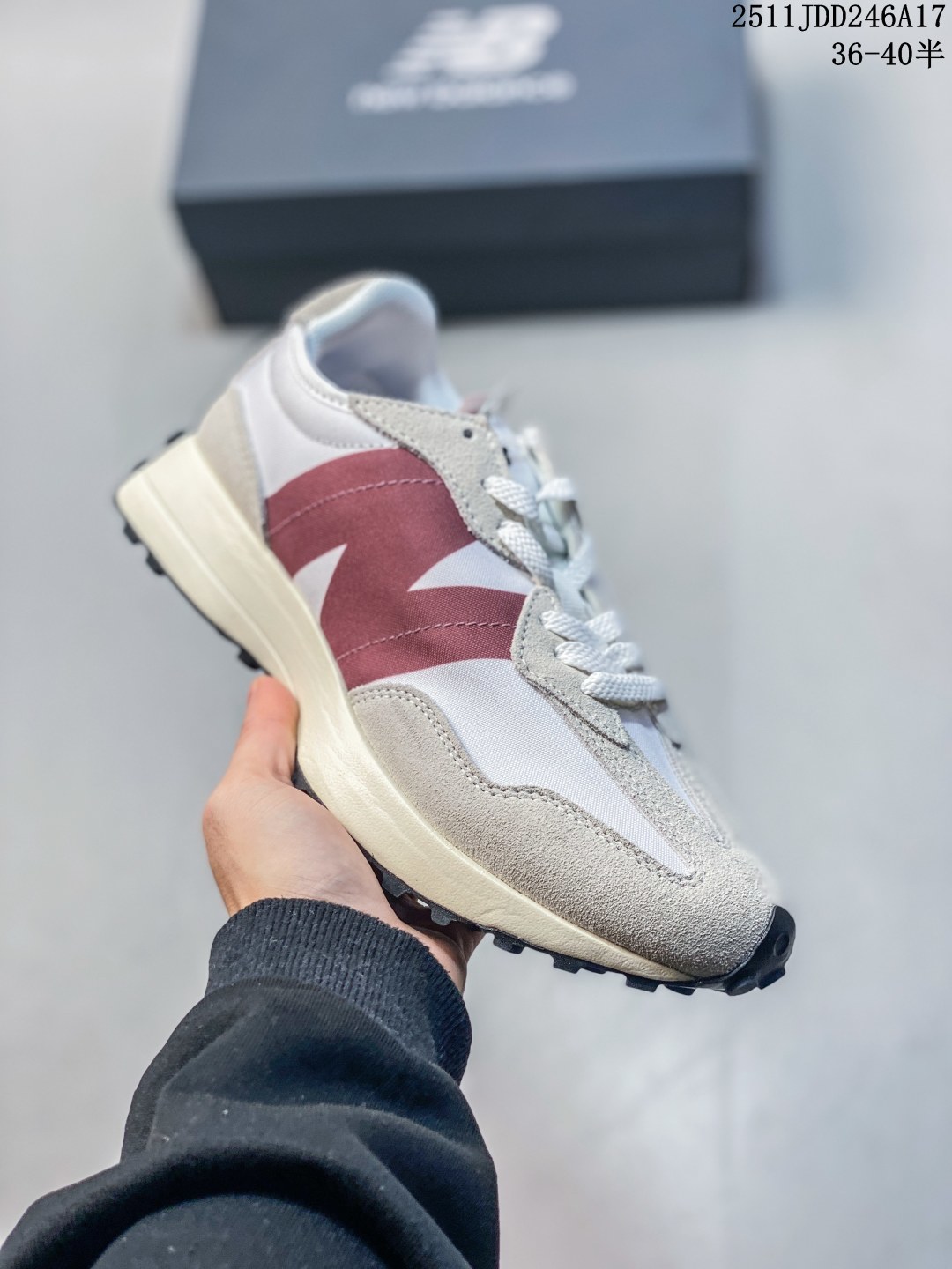 💰120
顶级版本 纯原猪八版本
#货号：WS327LT
#全新NB新百伦New Balance MS327系列
#复古风格设计打造的全新造型。侧身还以解构设计将 
#N 字标志以压花样式呈现，样式别具新意。而麂皮、冲孔皮革
11JDD246A17