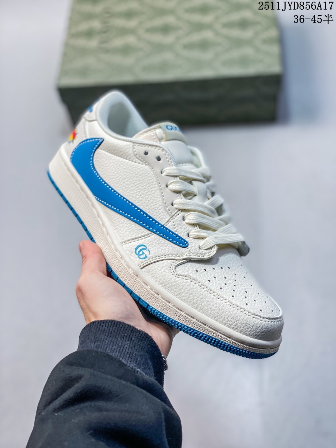 💰170
海外爆款限量发售!Travis Scott x Fragment Design x Jordan Air Jordan 1 Low OG SP “古驰联名——蓝勾蓝底” 多方联名合作融合了Travi翻毛蓝勾s Scott 独特的音乐风格,藤原浩个性的设计风格以及Jordan品牌的经典元素 使其成为一双具有独特身份和价值的鞋子 清新而立体的外观加上联名标识更突出了其独特身份 这种配色方案显示出活力和时尚感 在视觉上引人注目 鞋身的质感和细腻的细节处理使其显得高端而格调十足 这款“倒钩”联名是设计与创意完美结合 融合多方的个性风格是一款备受瞩目的潮流鞋款 低帮休闲板鞋 定制鞋盒 大厂纯原品质出货 超高清洁度 皮料切割干净无任何毛边 细节完美
货号:ZH2598-165
Size:36 36.5 37.5 38 38.5 39 40 40.5 41 42 42.5 43 44 44.5 45
11JYD856A17