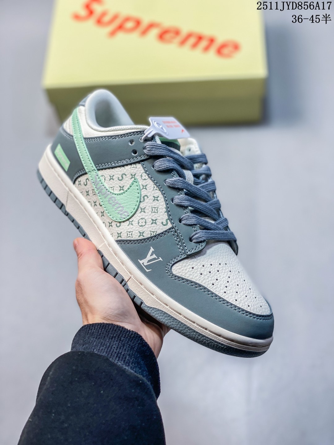 💰170
海外爆款限量发售!Travis Scott x Fragment Design x Jordan Air Jordan 1 Low OG SP “古驰联名——蓝勾蓝底” 多方联名合作融合了Travi翻毛蓝勾s Scott 独特的音乐风格,藤原浩个性的设计风格以及Jordan品牌的经典元素 使其成为一双具有独特身份和价值的鞋子 清新而立体的外观加上联名标识更突出了其独特身份 这种配色方案显示出活力和时尚感 在视觉上引人注目 鞋身的质感和细腻的细节处理使其显得高端而格调十足 这款“倒钩”联名是设计与创意完美结合 融合多方的个性风格是一款备受瞩目的潮流鞋款 低帮休闲板鞋 定制鞋盒 大厂纯原品质出货 超高清洁度 皮料切割干净无任何毛边 细节完美
货号:ZH2598-165
Size:36 36.5 37.5 38 38.5 39 40 40.5 41 42 42.5 43 44 44.5 45
11JYD856A17