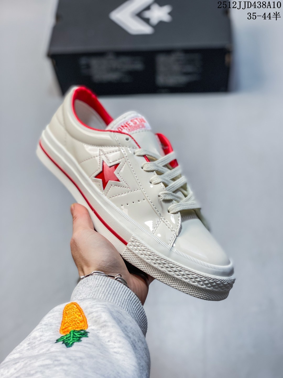 💰130
Converse One Star Pro 漆皮黑色 木村复古休闲滑板鞋 
尺码：35 36 36.5 37 37.5 38 39 39.5 40 41 41.5 42 42.5 43 44 
12JJD438A10
