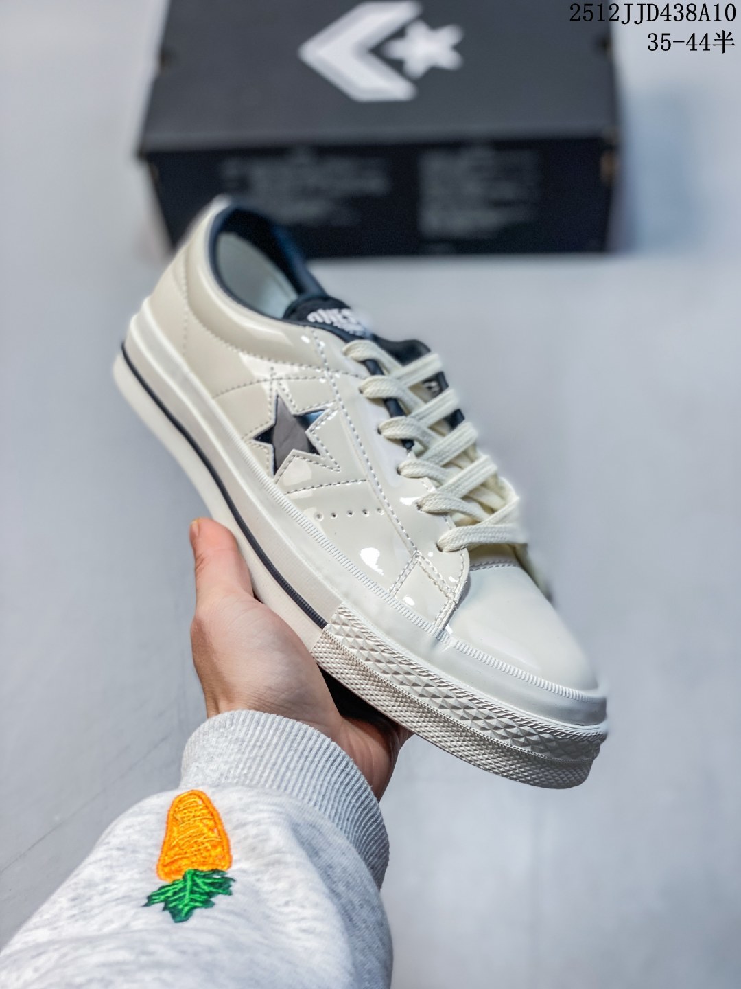 💰130
Converse One Star Pro 漆皮黑色 木村复古休闲滑板鞋 
尺码：35 36 36.5 37 37.5 38 39 39.5 40 41 41.5 42 42.5 43 44 
12JJD438A10