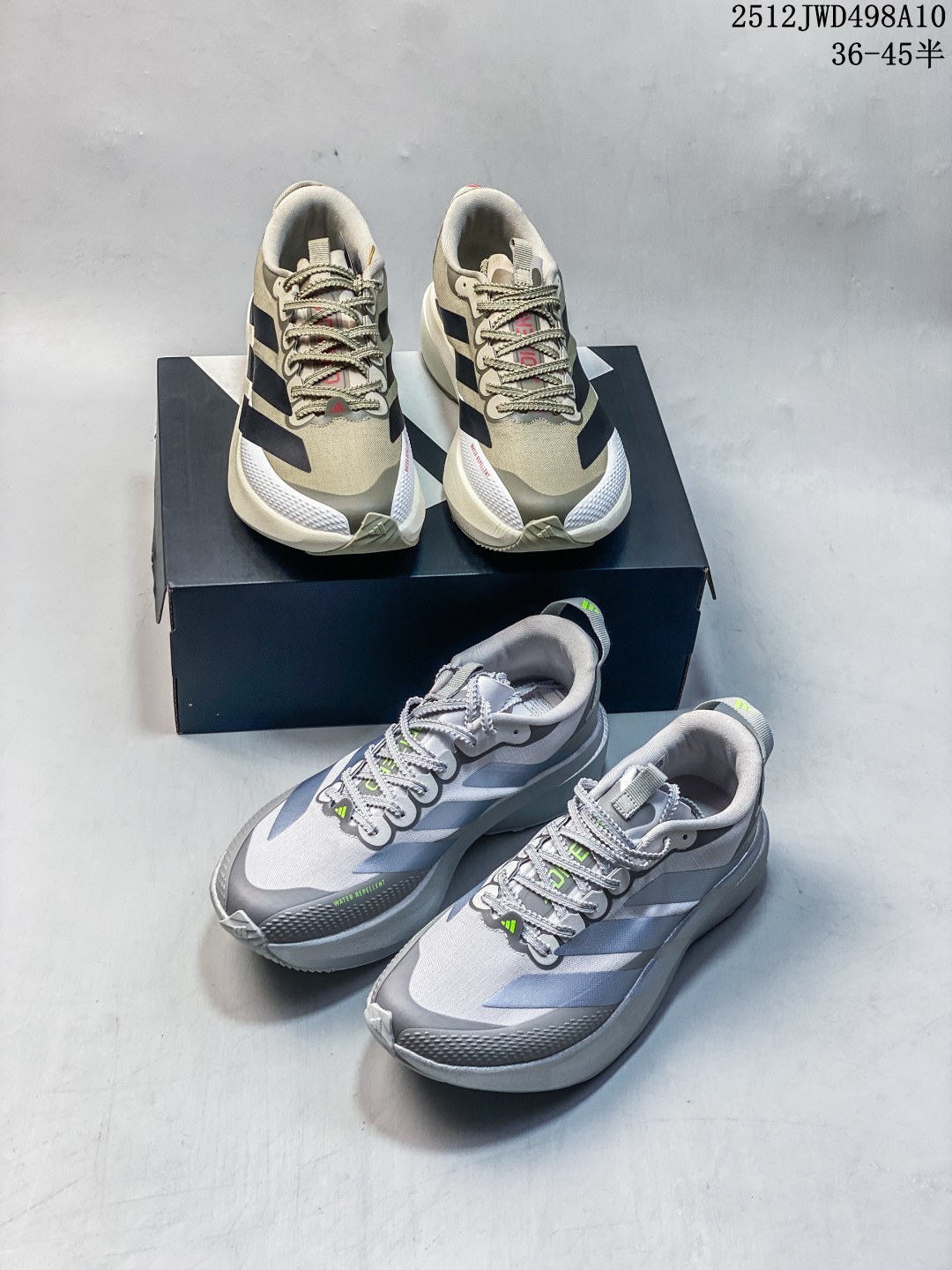 【公司级】阿迪达斯 ADIDAS ADIZERO EVO SL 运动舒适防滑耐磨 低帮跑步鞋 内置碳板 阿迪达斯革新力作!「破纪录轻跑鞋」adiZero Adios Pro EVO 极致轻盈的Lightweight Upper设计,带来近乎裸足的舒适体验.中底采用尖端科技,Lightstrike Pro材料经过精细调校,实现卓越缓震与轻量化的完美结合.#科技与时尚的融合 #阿迪达斯adidas #宝藏鞋子阿迪达斯 #今天只晒鞋 #潮鞋新品体验官 #那些年,那些鞋 #入秋换季先换鞋. 类型:男女鞋 货号:JS4454 含半码 编码:NBMT1207ZNL 12JWD498A10