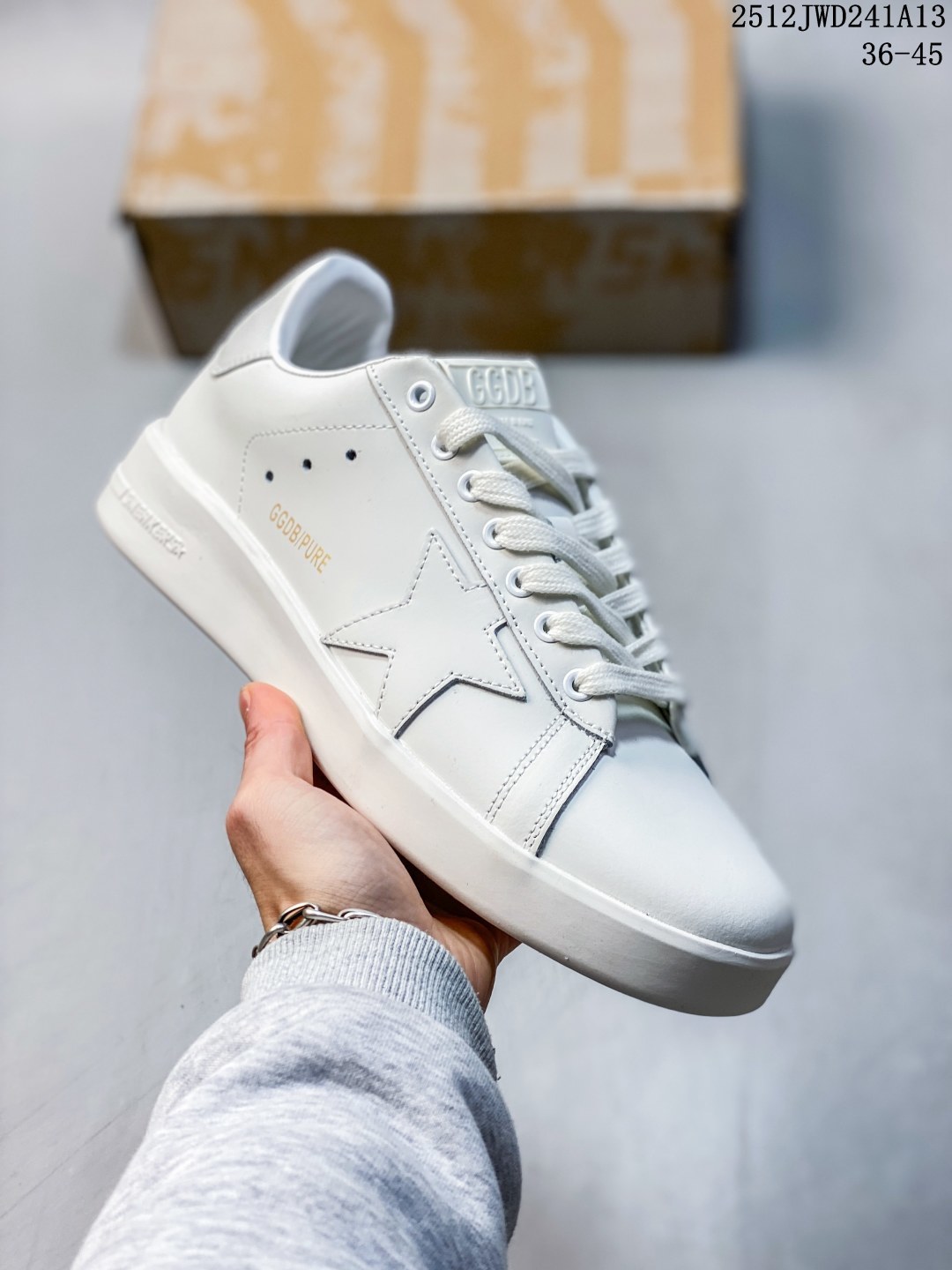 💰220 公司级
Golden Goose Purestar 牛皮 鳄鱼纹星星 低帮 板鞋 男款 白色
12JWD241A13
