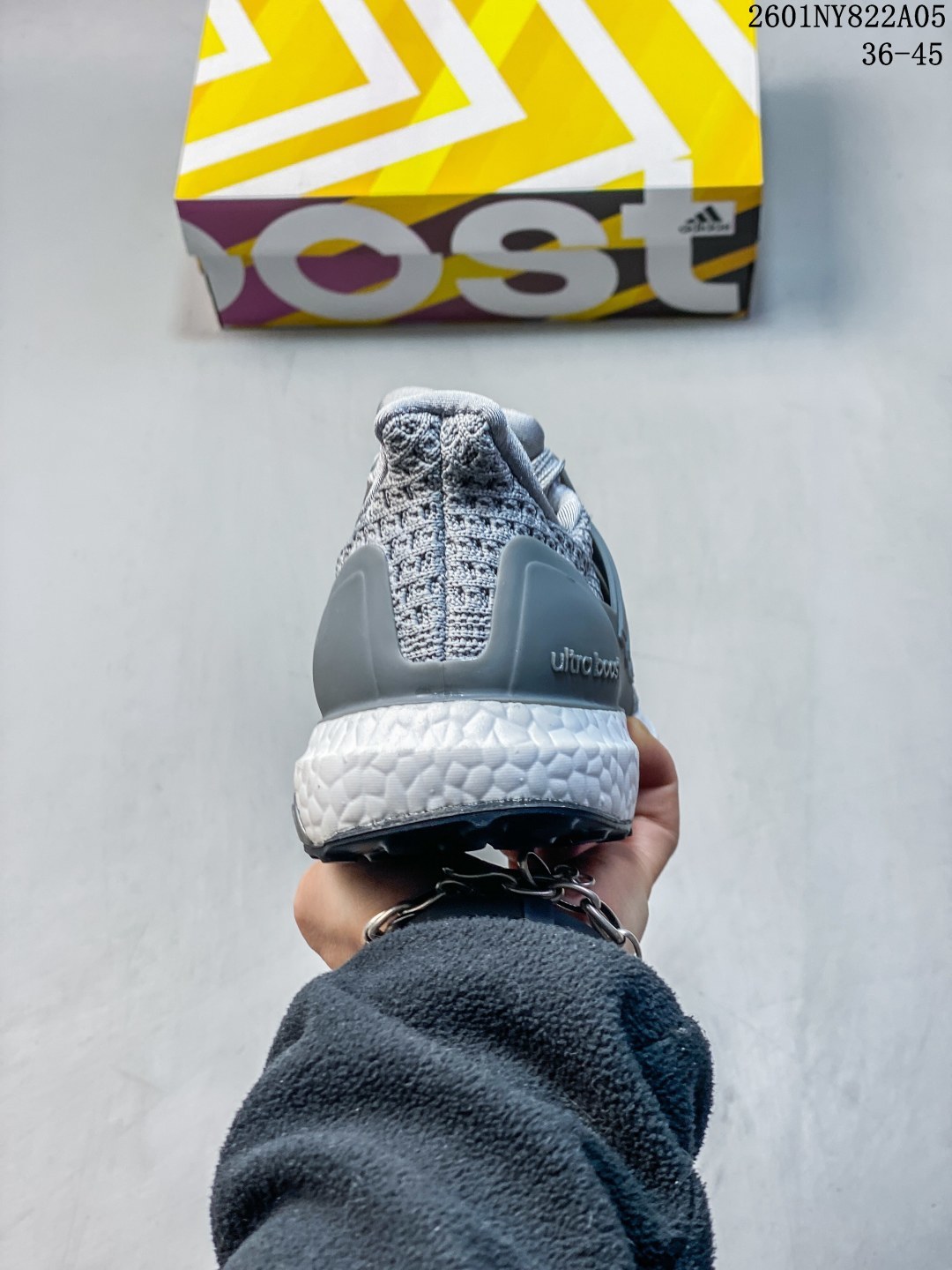 💰95
ub21真爆米花跑步鞋男软底透气运动鞋女莆田ub4.0体育生减震跑鞋
01NY822A05