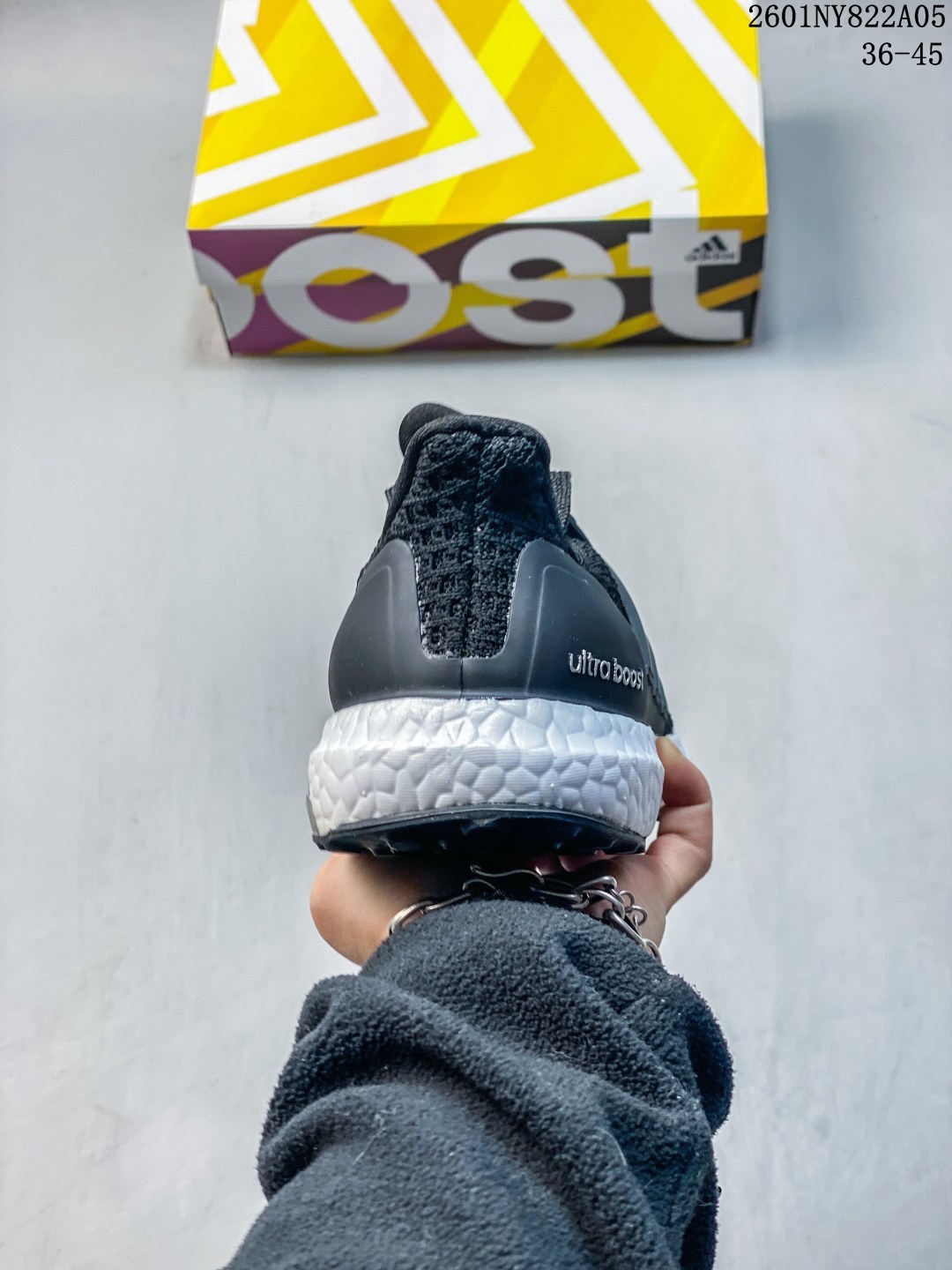 💰95
ub21真爆米花跑步鞋男软底透气运动鞋女莆田ub4.0体育生减震跑鞋
01NY822A05