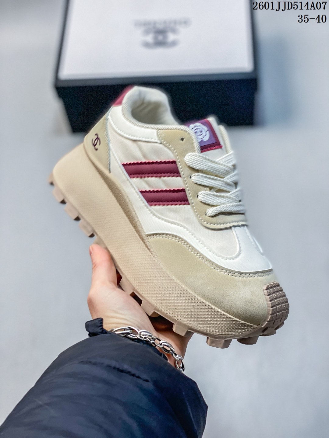 💰130
香奈儿CHANEL 轻奢单品香奈儿 四季鞋终极衍生款 穿上脚不仅更时髦 简约的鞋面搭配 鞋面搭配优雅而醒目的chanel字母 即时尚又高端大气。鞋面精选香奈儿布料
01JJD514A07