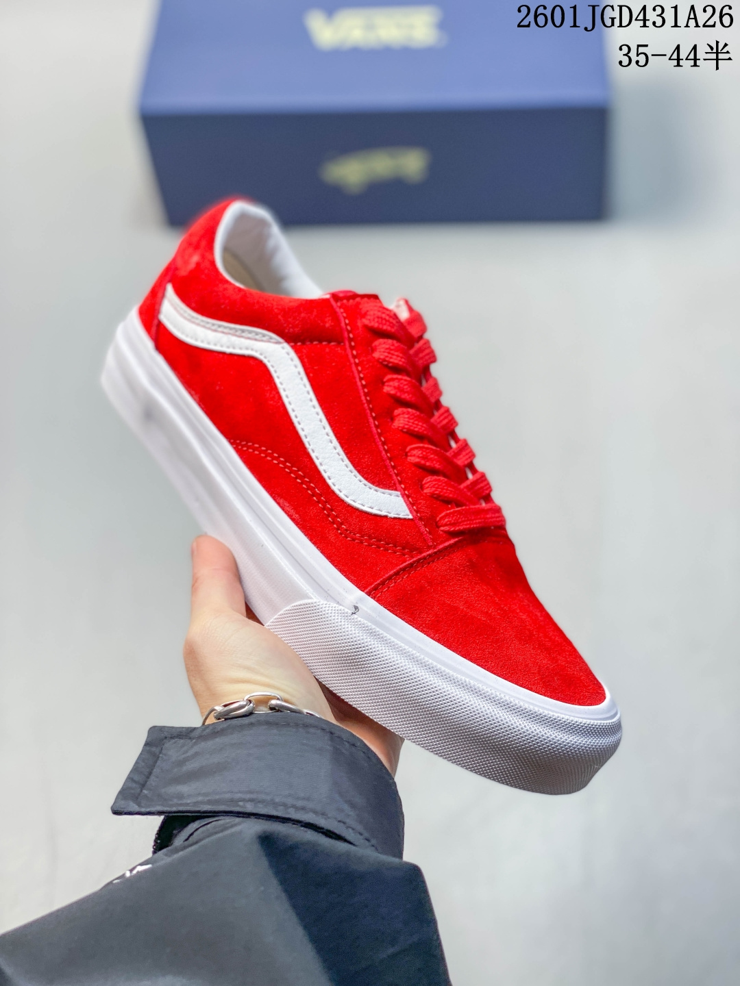 💰140
新年红
Vans Premium Old Skool 高阶系列 
重回复古街头巅峰
新款系列 马伯骞同款 张馨予同款
纯原复刻 抗疲劳鞋垫
由麂皮进行打造
尺码：35-44（36.5 38.5 40.5 42.5）
01JGD431A26