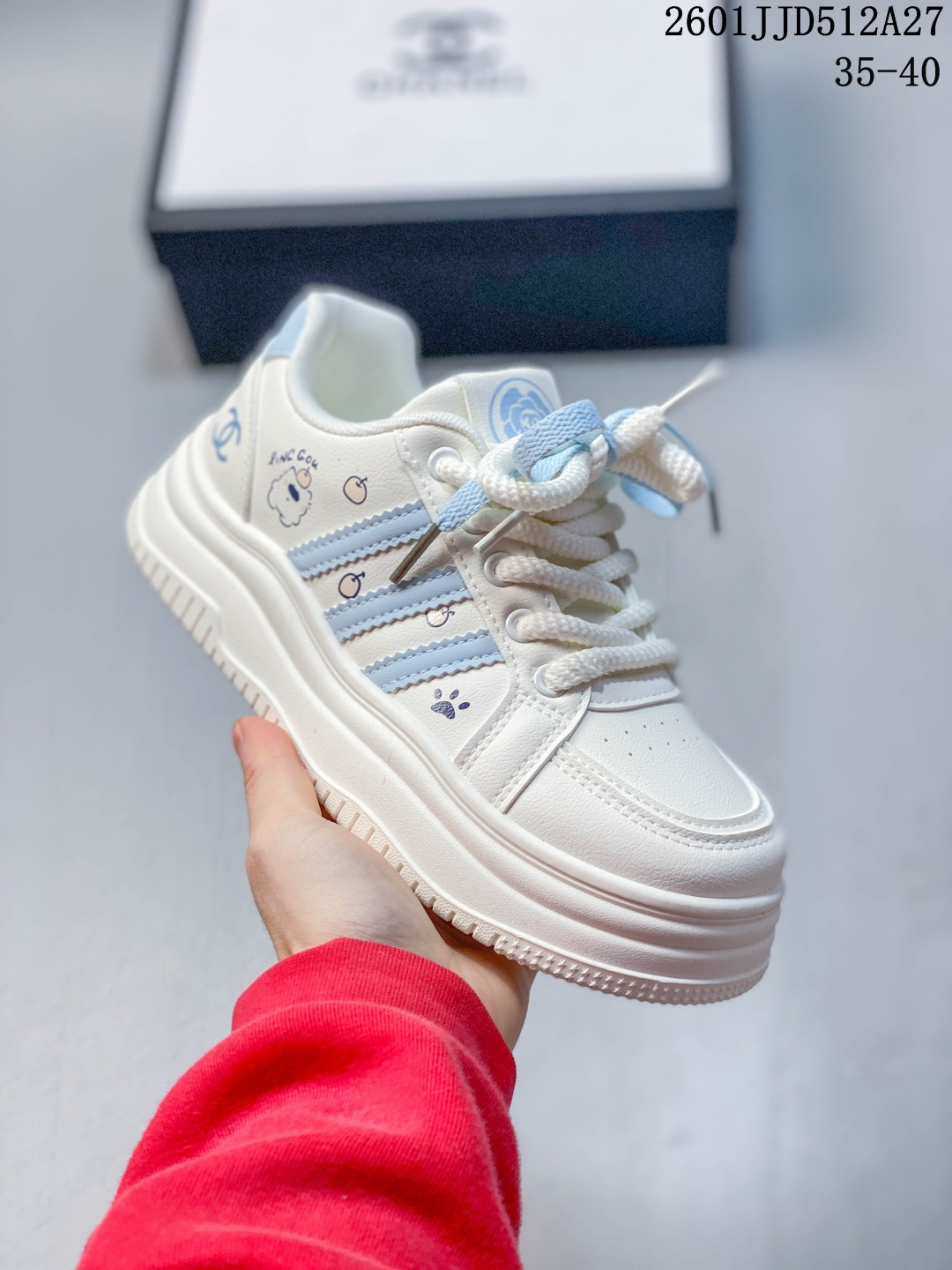 💰130
香奈儿CHANEL 轻奢单品香奈儿 四季鞋终极衍生款 穿上脚不仅更时髦 简约的鞋面搭配 鞋面搭配优雅而醒目的chanel字母 即时尚又高端大气。鞋面精选香奈儿布料^_^
01JJD512A27