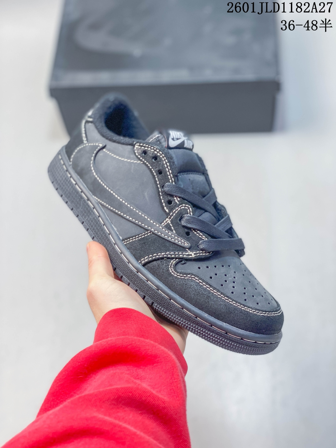 💰200
公司级✅Nike Air Jordan 1 x Travis Scott AJ1倒勾 乔一倒钩 耐克 低帮文化篮球鞋
升级原楦原档案数据开发纸版楦型 采用同源纳帕头层皮革鞋面材质 全新底模完美品相清洁度及喷漆效果 完美品质出货 细节如图所示 鞋面切割工整 冲孔整齐干净 中底拉帮线 整体清洁度非常好
货号:DM7866-140
尺码:36 36.5 37.5 38 38.5 39 40 40.5 41 42 42.5 43 44 45 46 47 48
01JLD1182A27