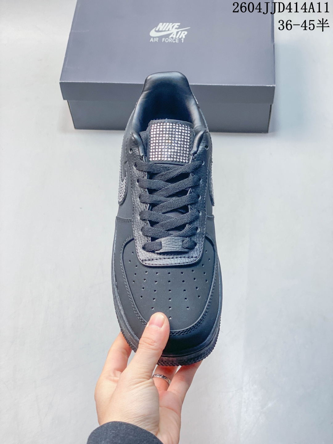 Alternative view of Sneakers 12212