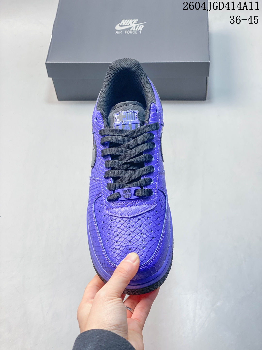 Alternative view of Sneakers 12211