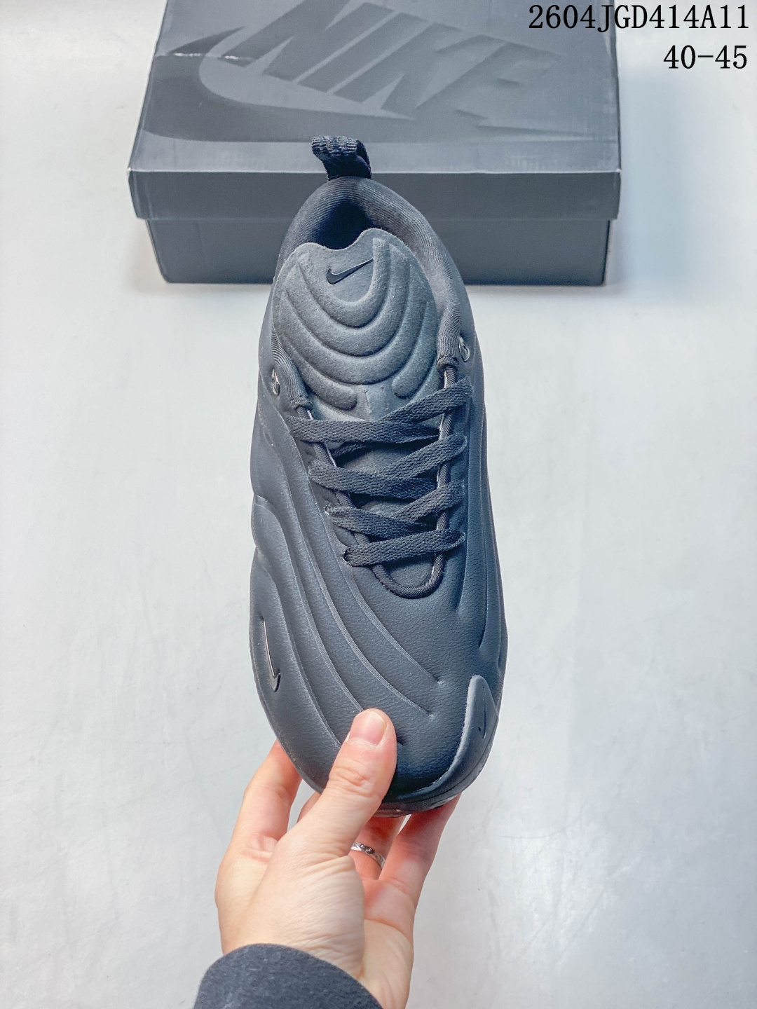 Alternative view of Sneakers 12127