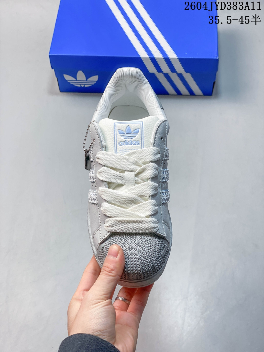 Alternative view of Sneakers 11800