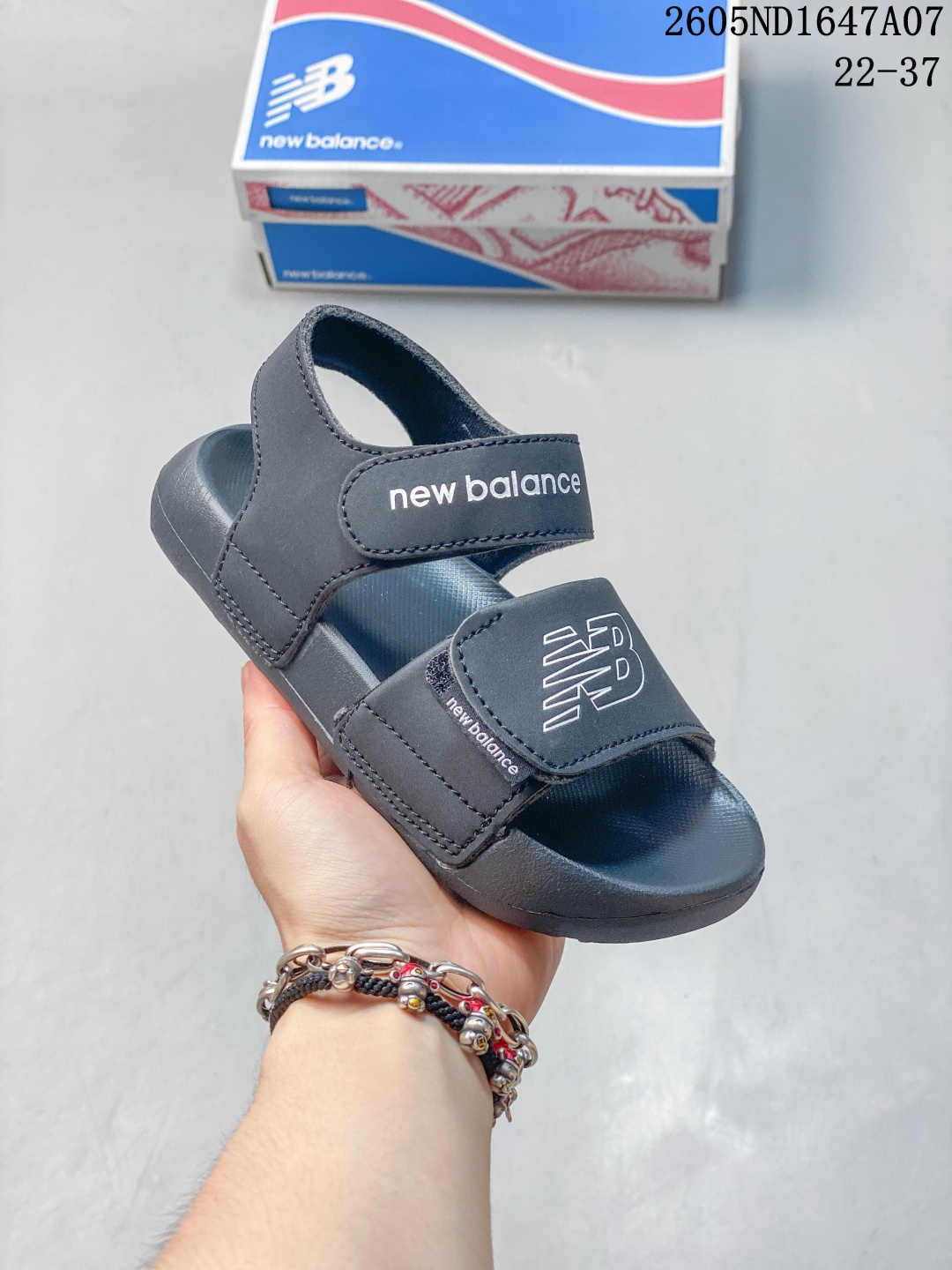 童鞋!新百伦New Balance NB3205 时尚简约舒适低帮儿童户外鞋 K3205E1P ND1647A07