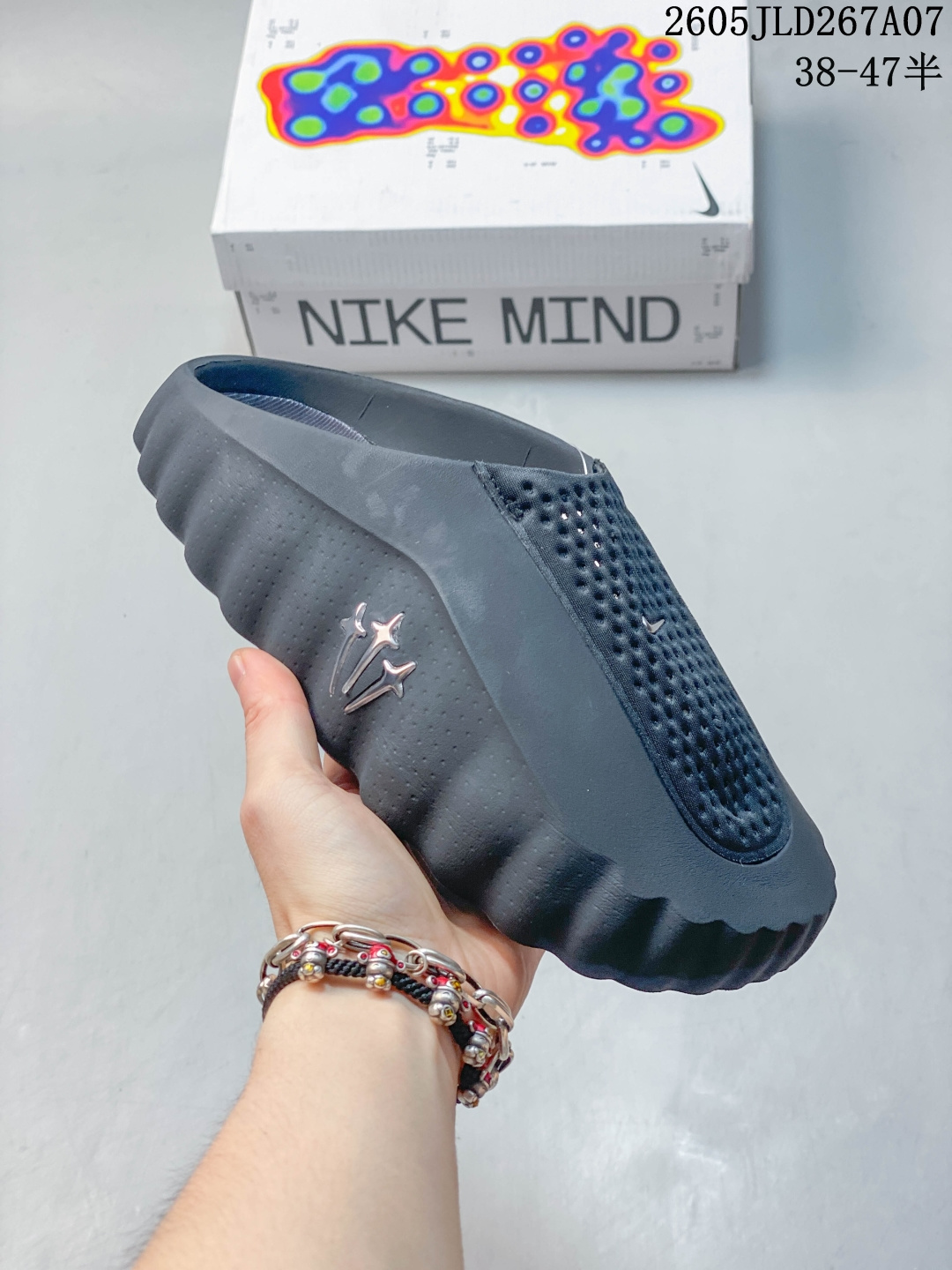 Nike Mind 001 街头感贴合舒适 科技风 静音包头拖鞋 男女款 黑色 05JLD267A07