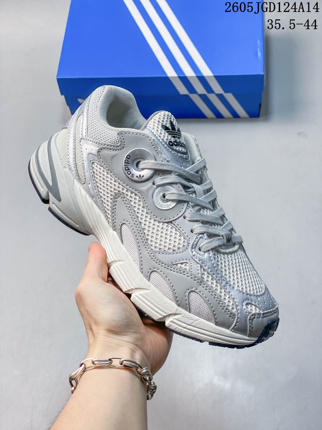 adidasoriginalsAstir运动贝果鞋休闲鞋女款银色运动鞋GZ3569 05JGD124A14 image 1