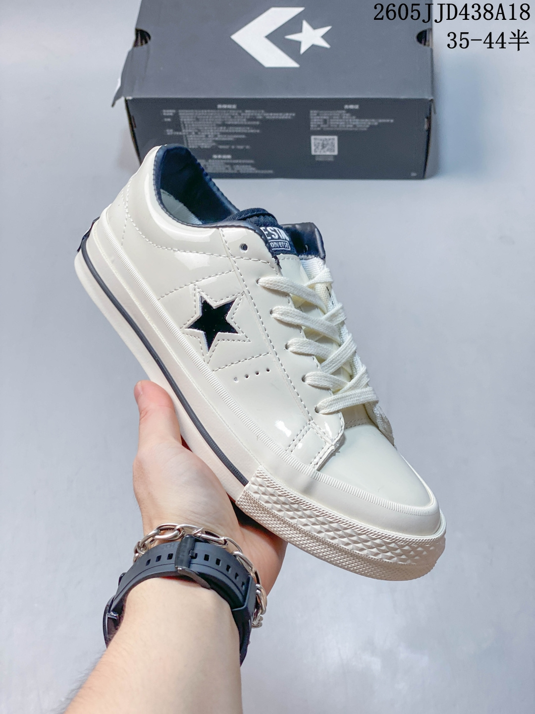 纯原 匡威木村漆皮亮面Noritake x Converse 1970s 插画师联名 经典70s鞋身搭配荔枝皮细腻有纹理 质感拉满 内里薄绒材质 秋冬出行必备 细节满满 05JJD438A18