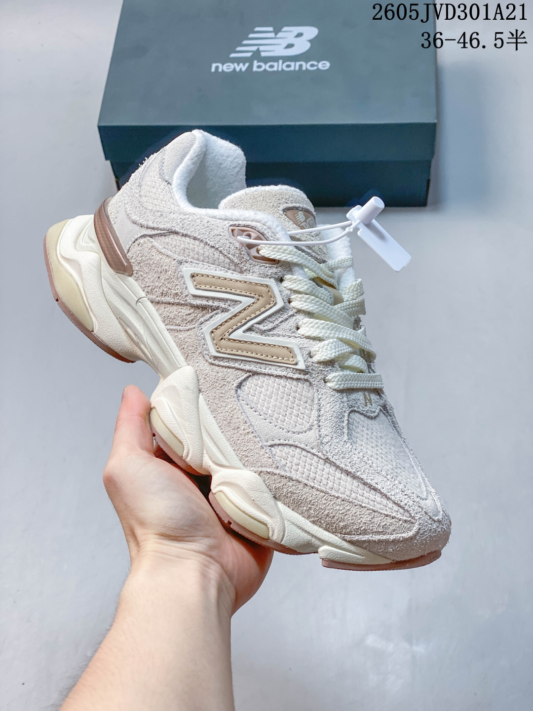 New Balance/新百伦 男女鞋真标半码制,升级原楦原纸版数据开发版型,采用绒面革拼接透气网眼衬垫织物鞋面材质,T-Beam大底提供足步弓支撑,保持步态稳定,后跟搭载外露缓震胶❗️1906 新版本彰显复古 Y2K 气息!再度联名波士顿知名鞋店Concepts x NB新百伦New Balance 1906U"Hours And Days"系列低帮复古老爹风休闲运动慢跑鞋“ 类型:男女鞋 JHD301A21