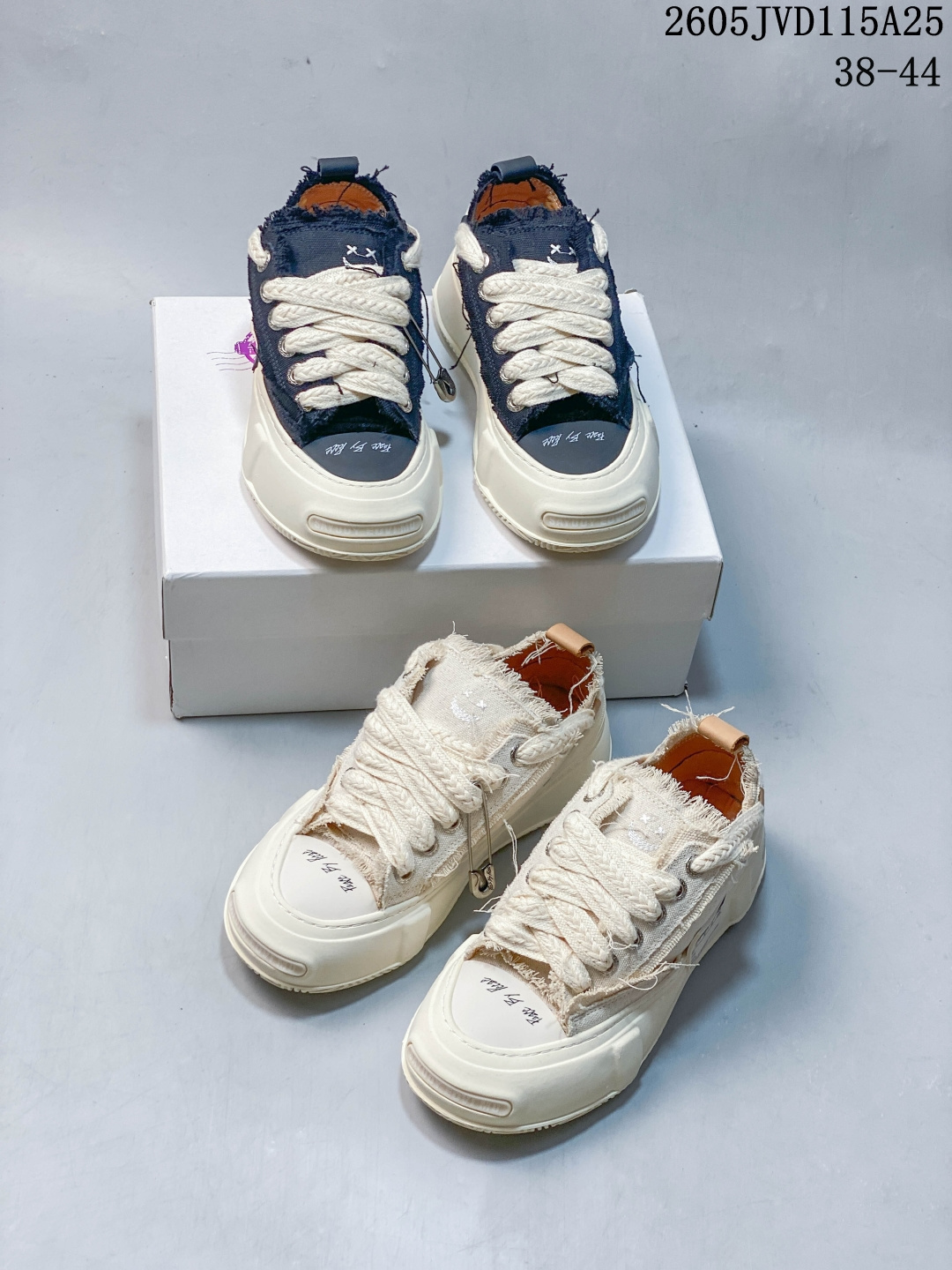 xVESSEL G.O.P. 2.0 MARSHMALLOW LOWS 吴建豪新锐品牌 防滑耐磨轻便 低帮 帆布鞋 致力于重构经典 定义潮流美学 倡导传承与创造 复古与前卫 共性与个性的设计理念 货号:S22X45W 尺码:38-44 ID:JHD170-FZG 05JVD115A25 image 1