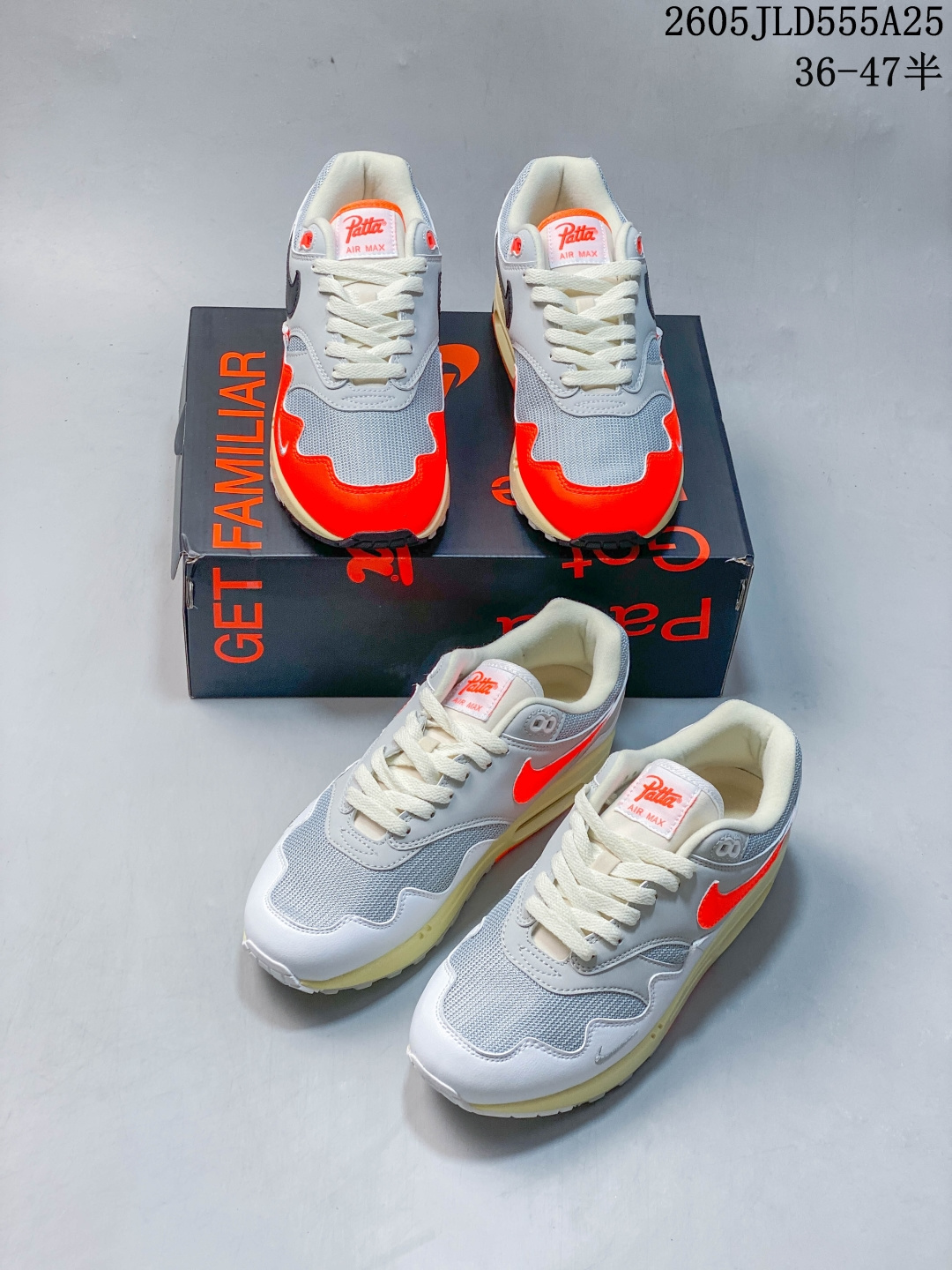 简介：Nike Air Max 1 气垫 缓震 耐磨运动鞋 鞋身材质均选择皮革 织物 麂皮多种材质覆盖 保证质感的前提下 层次感也相当不错带有开窗式 Air Max 气垫的中底收尾 完善整体造型设计 货号:II7055-100 尺码:36 36.5 37.5 38 38.5 39 40 40.5 41 42 42.5 43 44 45 46 47 05JLD555A25 image 1