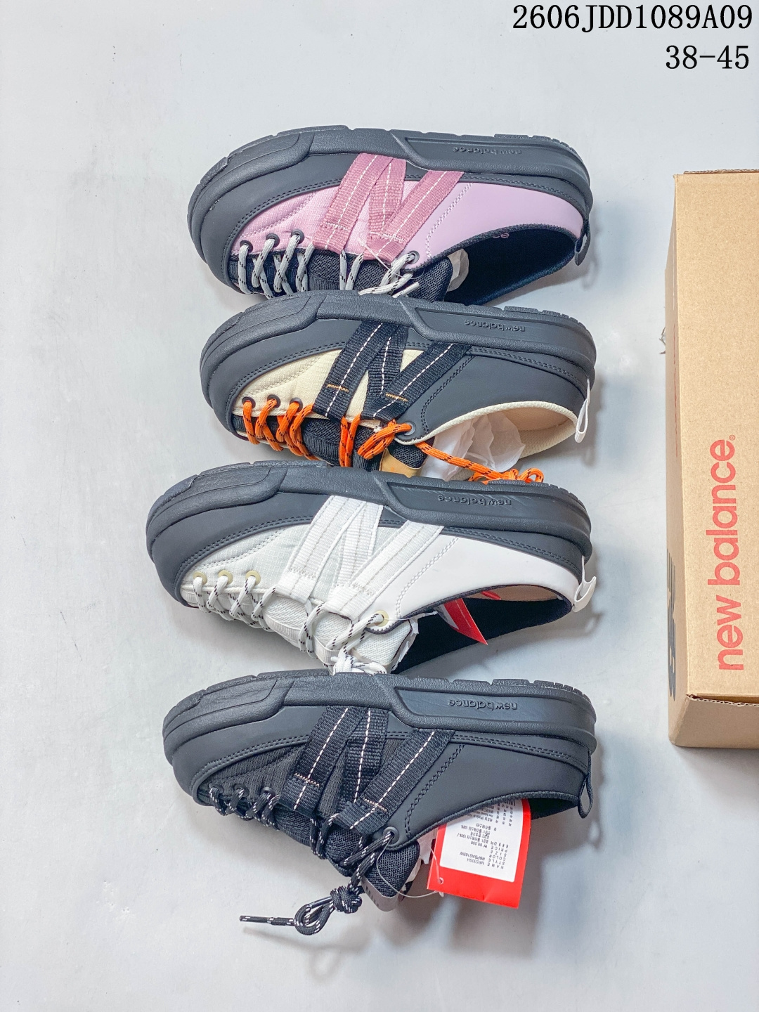 ️New Balance Terrace Mule 新百伦 半拖 时尚舒适 防滑耐磨一脚蹬半拖 鞋身材质为橡胶和网格布 后跟较矮 方便随时穿脱 鞋底参考了990V1和CT 300的设计 官方货号SD3205BB2 06JDD1089A09 image 1