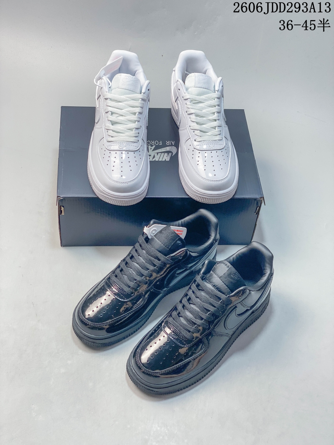 Nike Air Force 1 '07 Low 空军一号含气垫 低帮百搭厚底增高休闲运动板鞋。柔软、弹性十足的缓震性能和出色的中底设计，横跨复古与现代的外型结合，造就出风靡全球三十多年的Force 1，直到今天还深受青睐 06JDD293A13 image 1