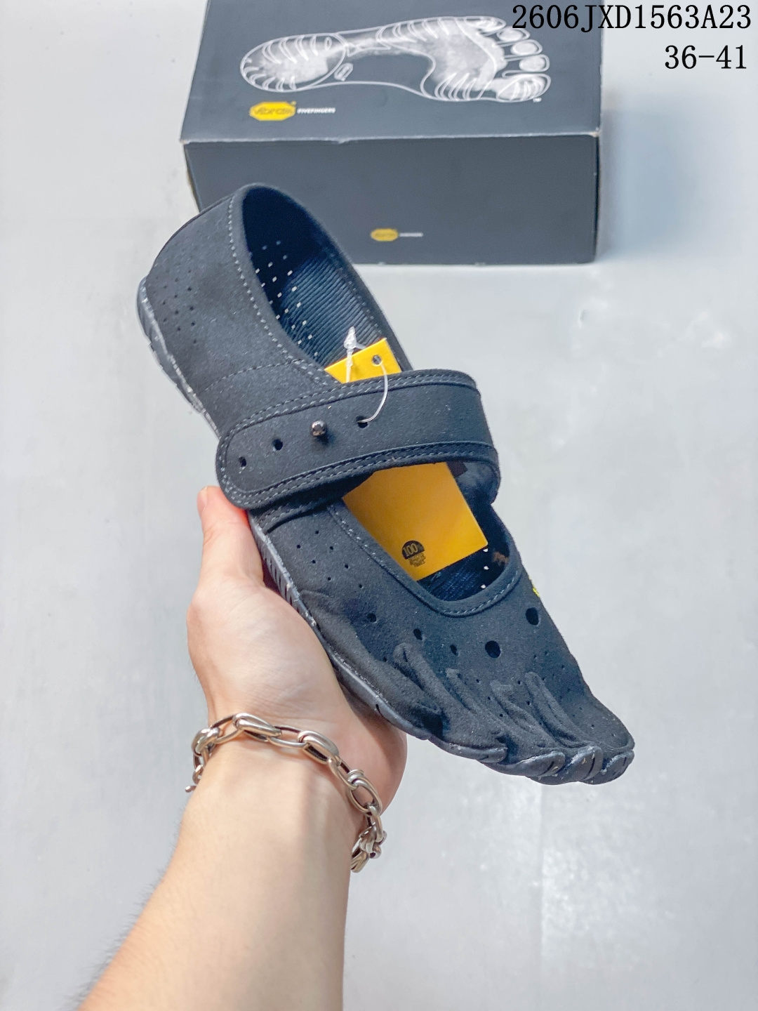 Vibram五指鞋女 室内健身运动瑜伽普拉提软底防滑舞蹈训练鞋 尺码:36-41 06JXD1563A23 image 1
