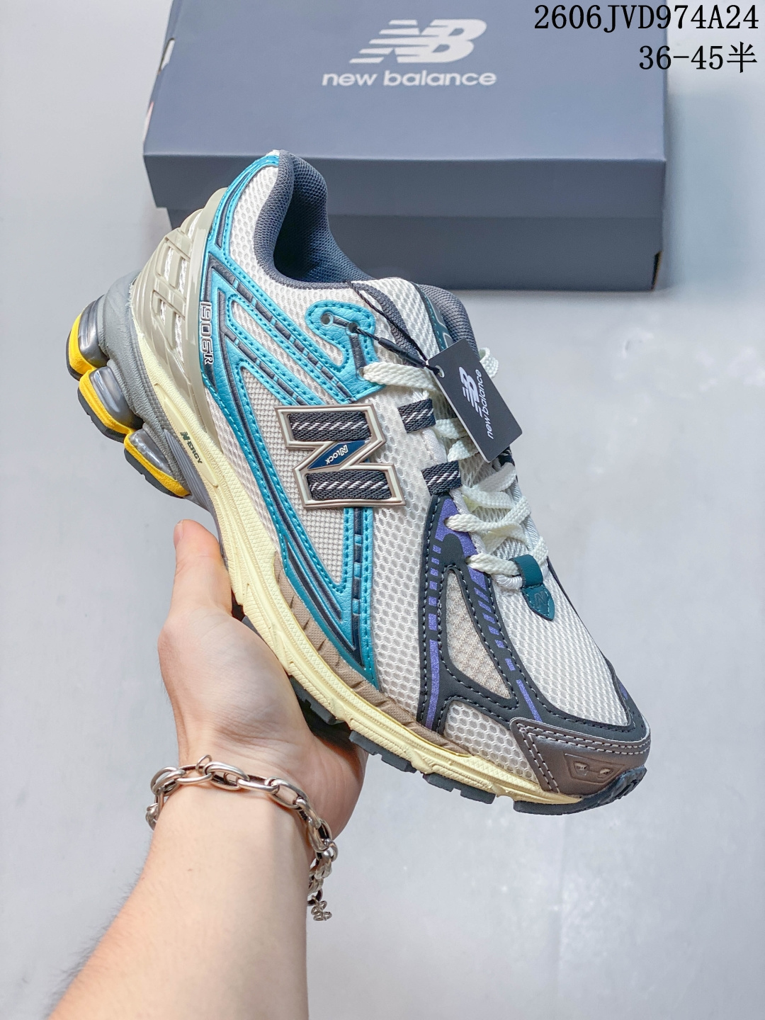 New Balance M1906系列 新百伦 复古单品宝藏老爹鞋款 复古元素叠加 质感超棒 原楦版型材料细节做工精细 作为NB最经典的档案鞋型之一 官方货号:M1906RRC 尺码:36 37 37.5 38 38.5 39.5 40 40.5 41.5 42 42.5 43 44 45 ID:JHD534-GZF 06JVD974A24 image 1