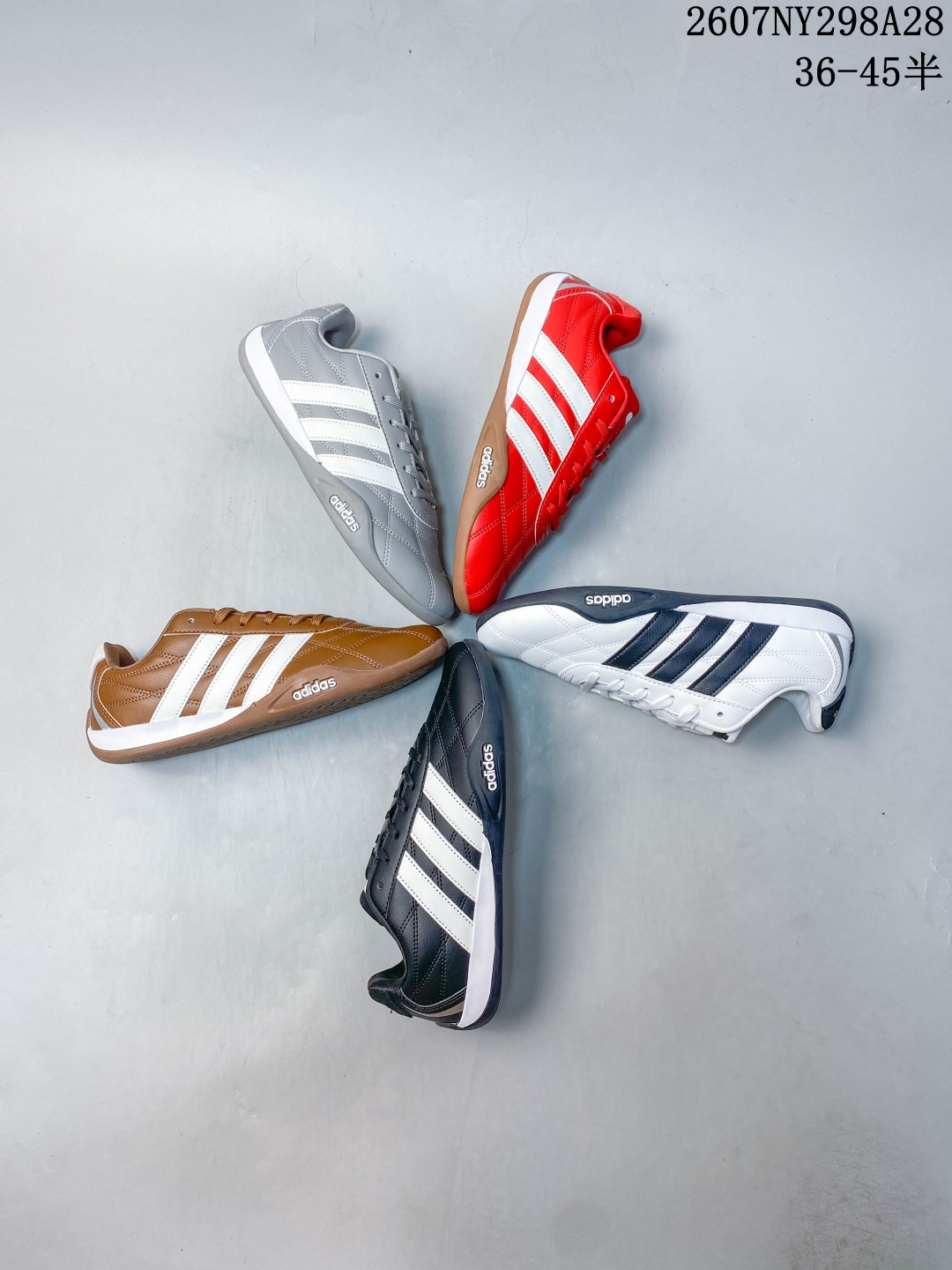 Adidas ADIPISTA 男女运动休闲舒适运动鞋 HQ9160 JS2322‌设计风格‌：采用‌复古赛车鞋‌造型，鞋身常带有菱格绗缝或荔枝纹皮质细节，搭配经典的三道杠标识，兼具千禧年 Y2K 氛围与现代通勤实用性 。‌材质与舒适度‌：鞋面多为合成革或全粒面真皮，鞋底轻薄柔软，日常走路不磨脚，适合长时间通勤或逛街 。 货号: JS1460 SIZE：36 36⅔ 37⅓ 38 38⅔ 39⅓ 40 40⅔ 41⅓ 42 42⅔ 43⅓ 44 45 ID：WNSLKB 07NY298A28 image 1
