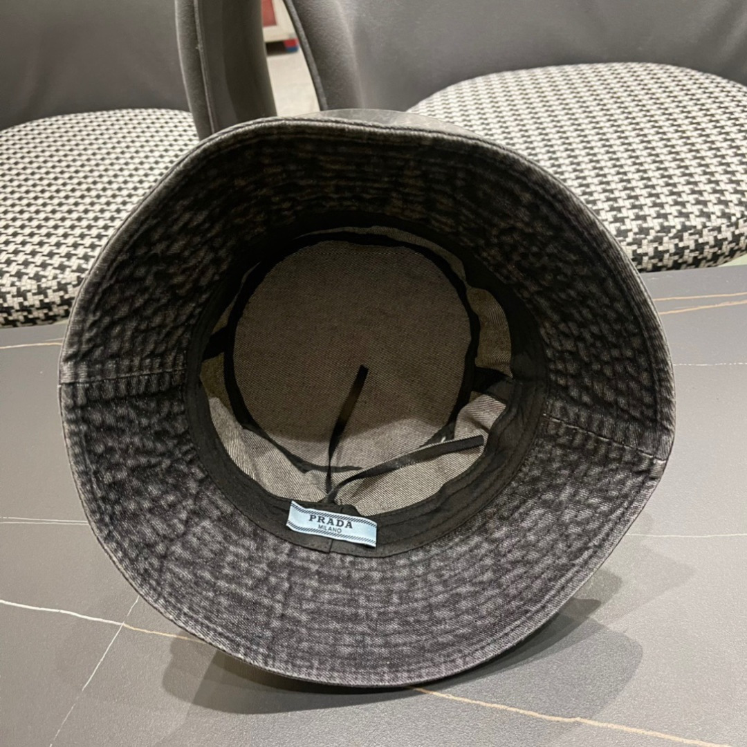 
【普拉达】PRADA新款牛仔渔夫帽，新款上架，超好搭配，赶紧入手吧