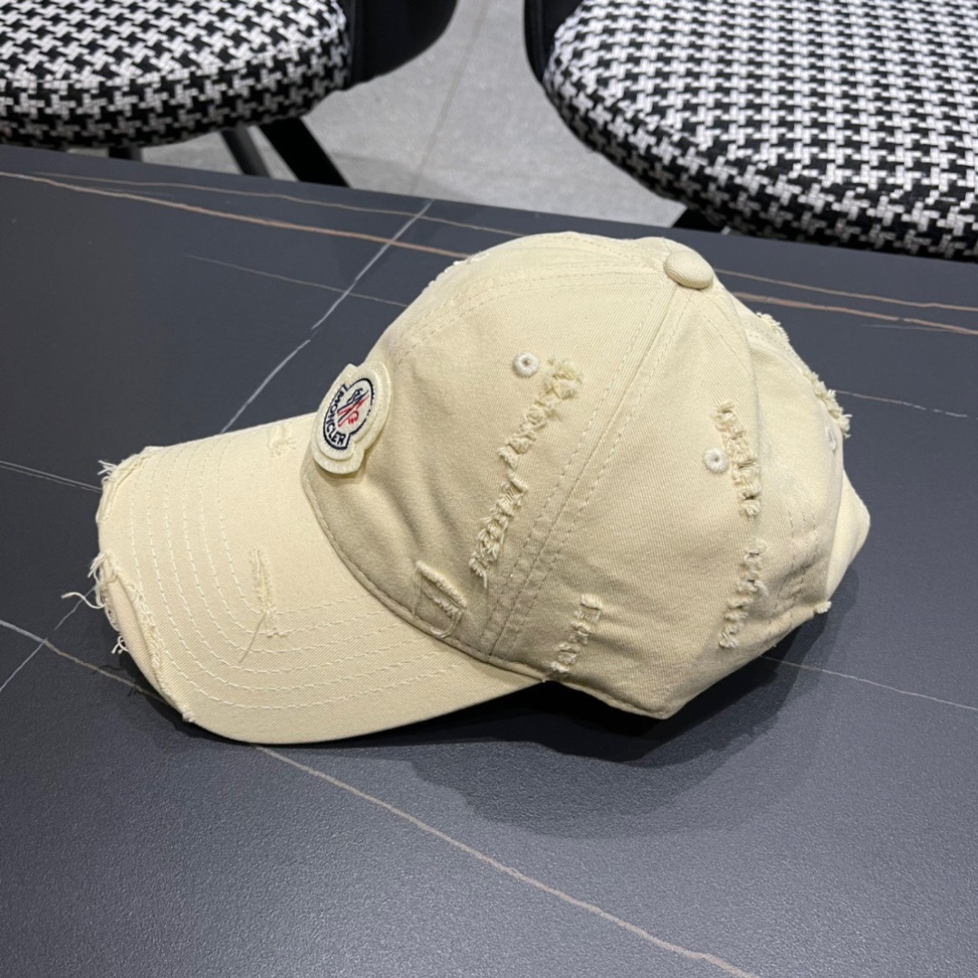  春夏新款 蒙口MONCLER破洞棒球帽，年轻时尚潮人穿搭色系，视觉效果超强，好看有质感！